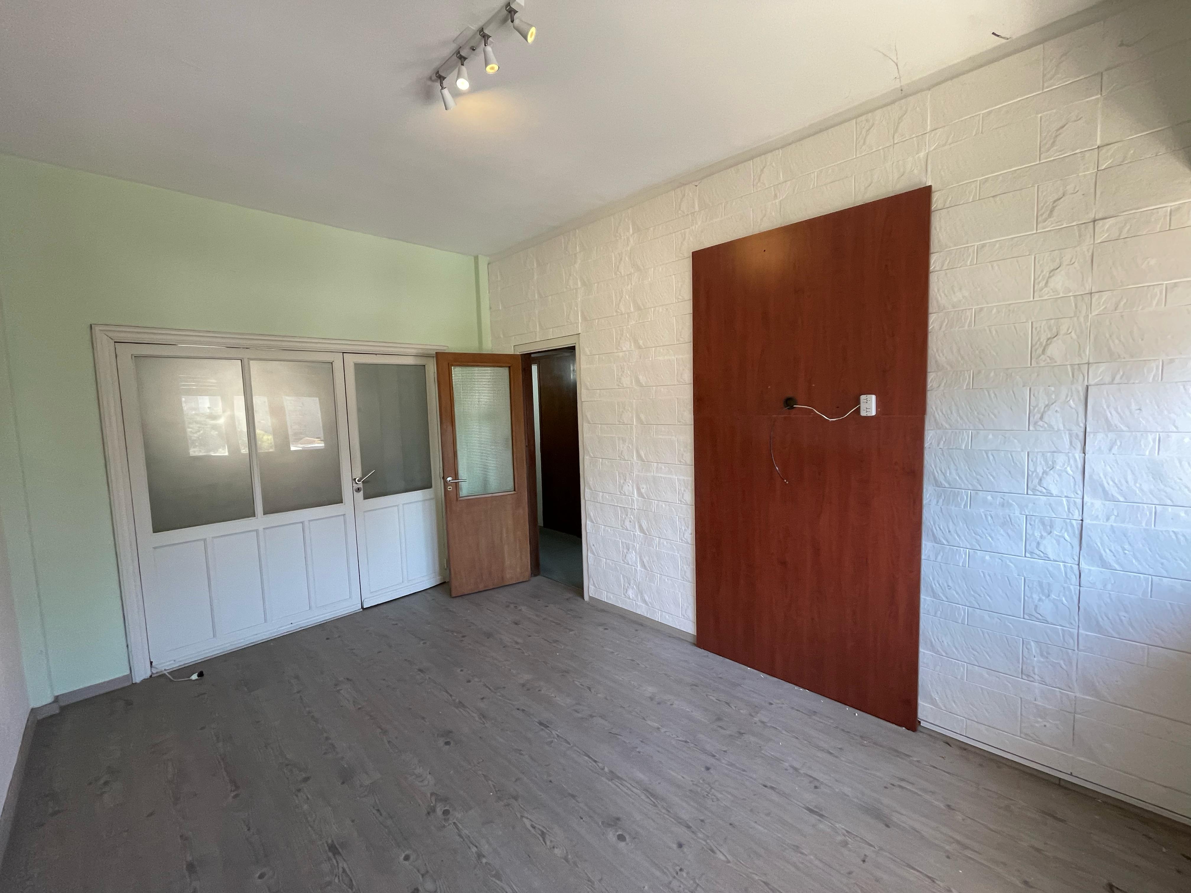 aparopropiedades - Oficina en Alquiler en Quilmes Centro