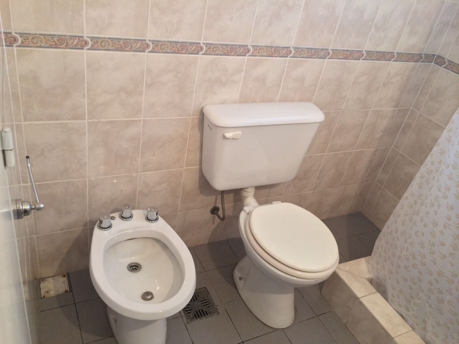 aparopropiedades - Departamento en planta alta a la venta