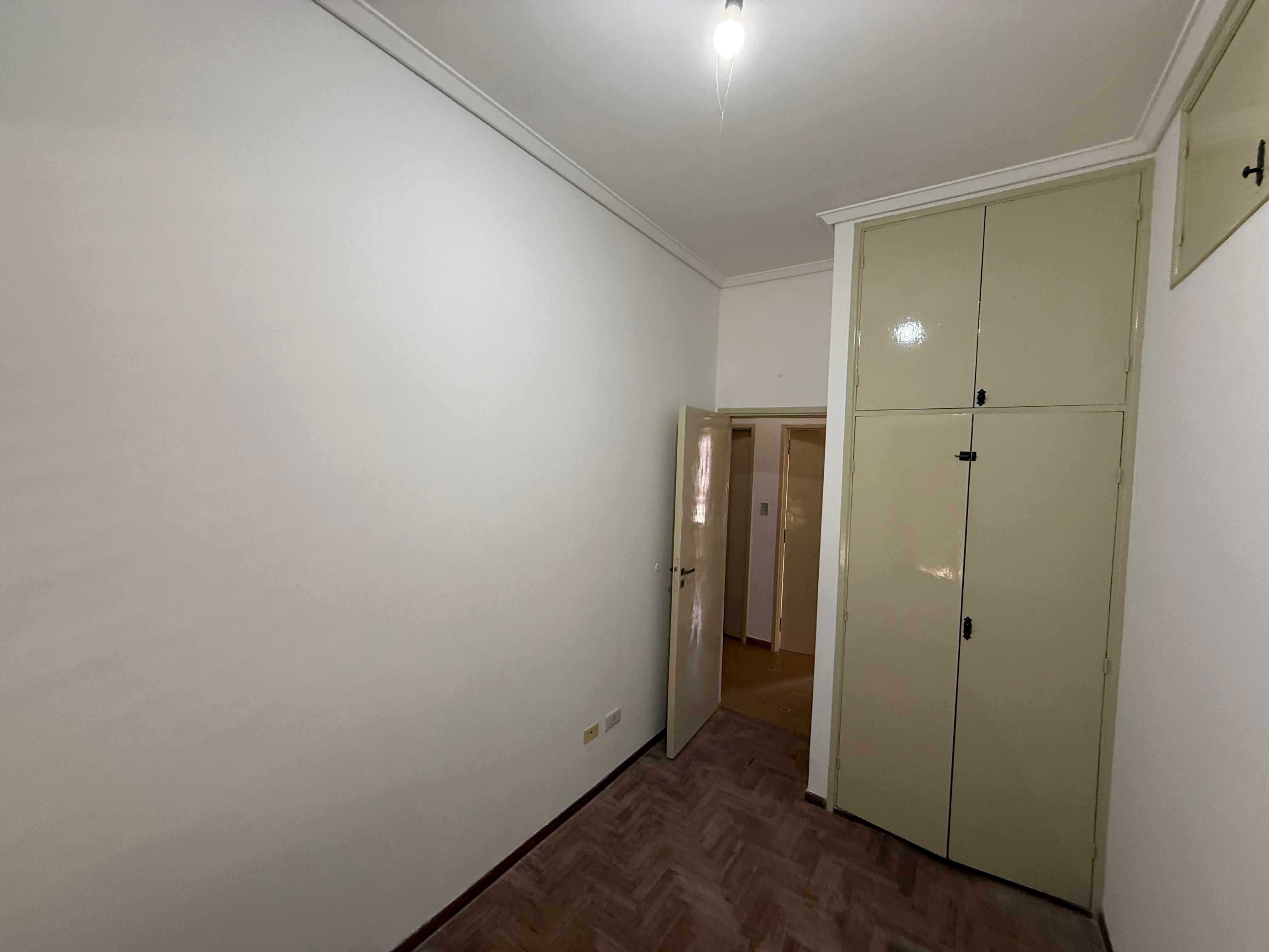 aparopropiedades - Casa para uso Profesional Exclusivo