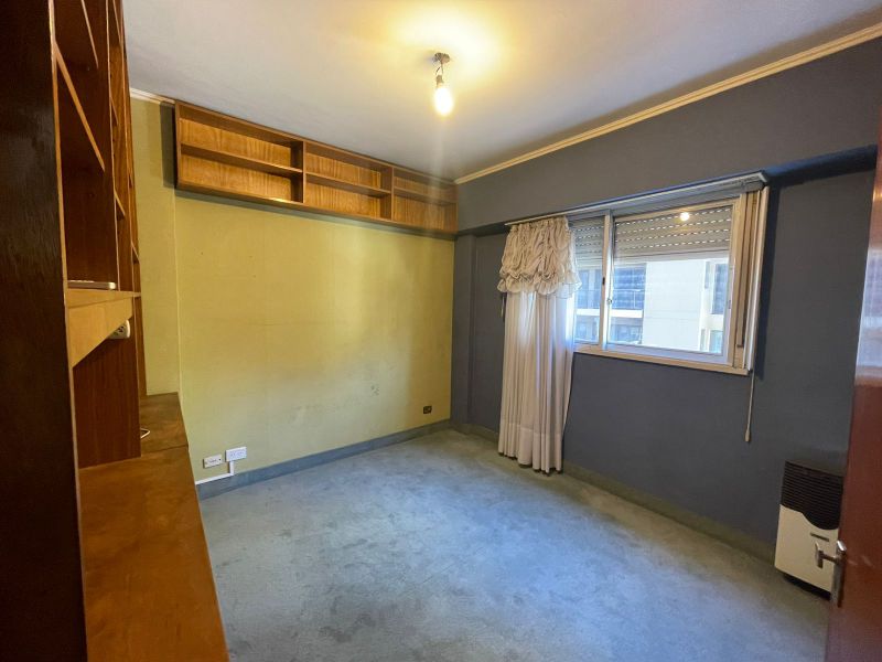 aparopropiedades - Departamento de 3 ambientes con cochera (OPORTUNIDAD)