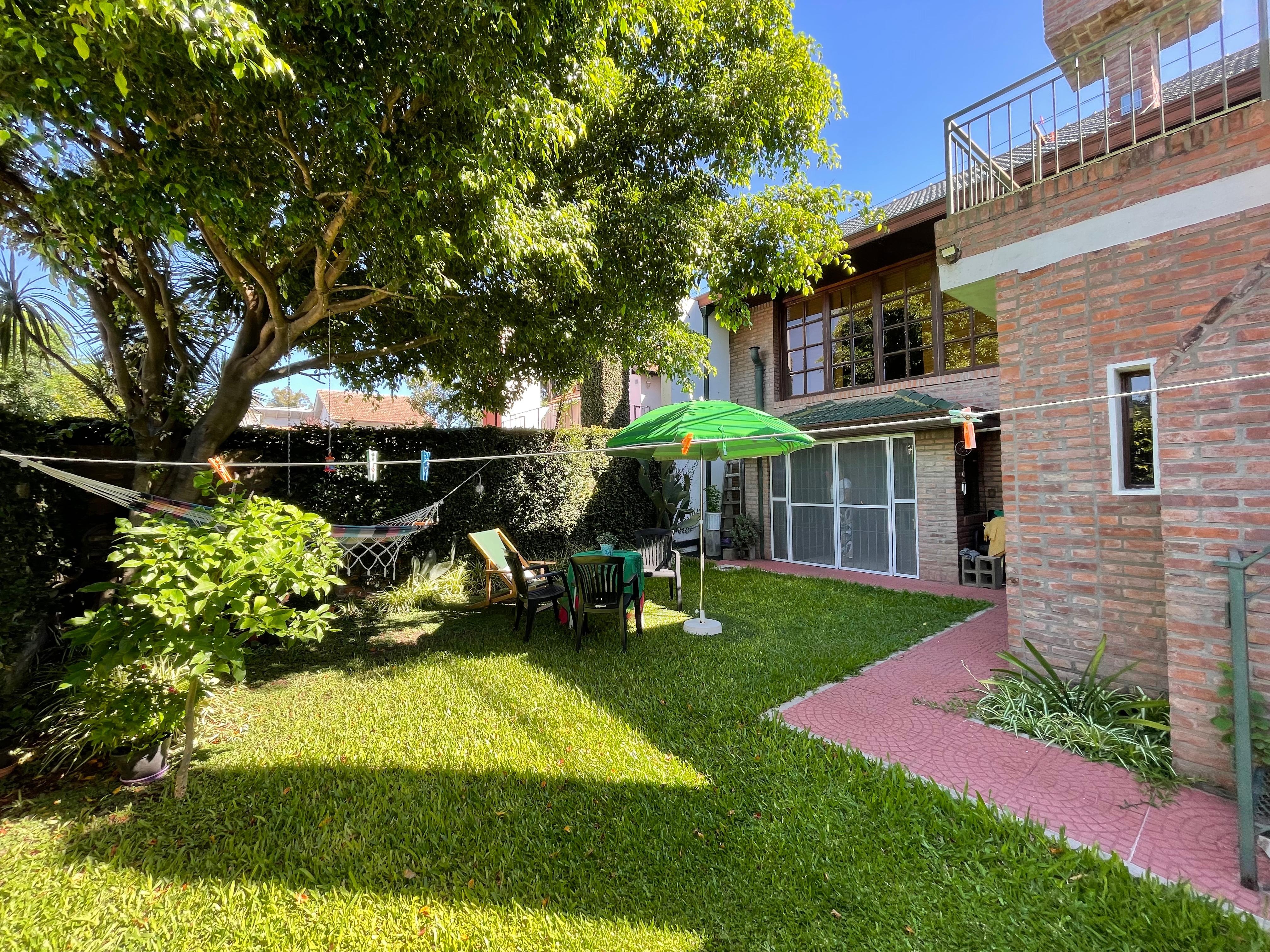 aparopropiedades - Chalet a la venta en Quilmes
