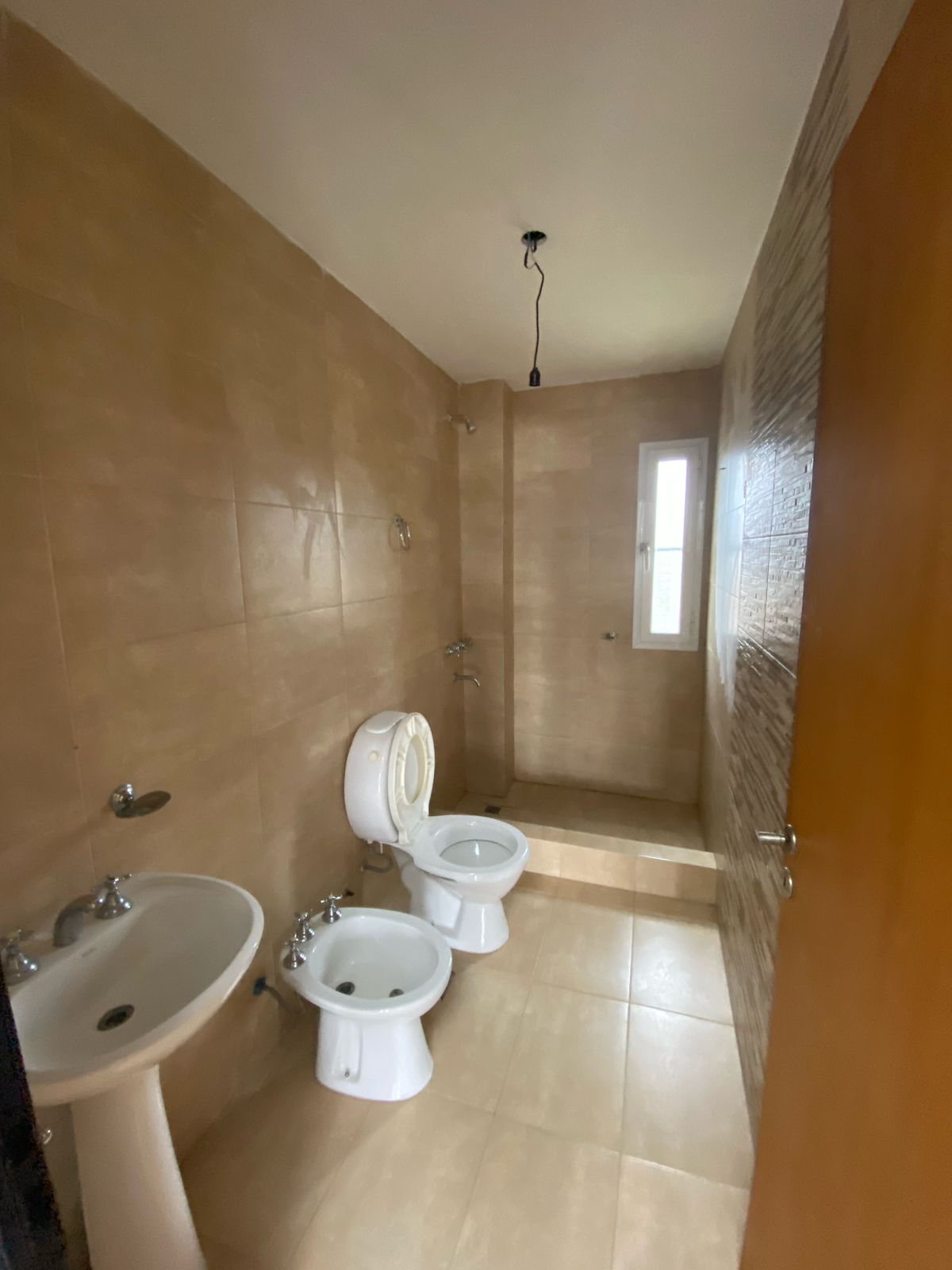 aparopropiedades - Triplex en Ezpeleta