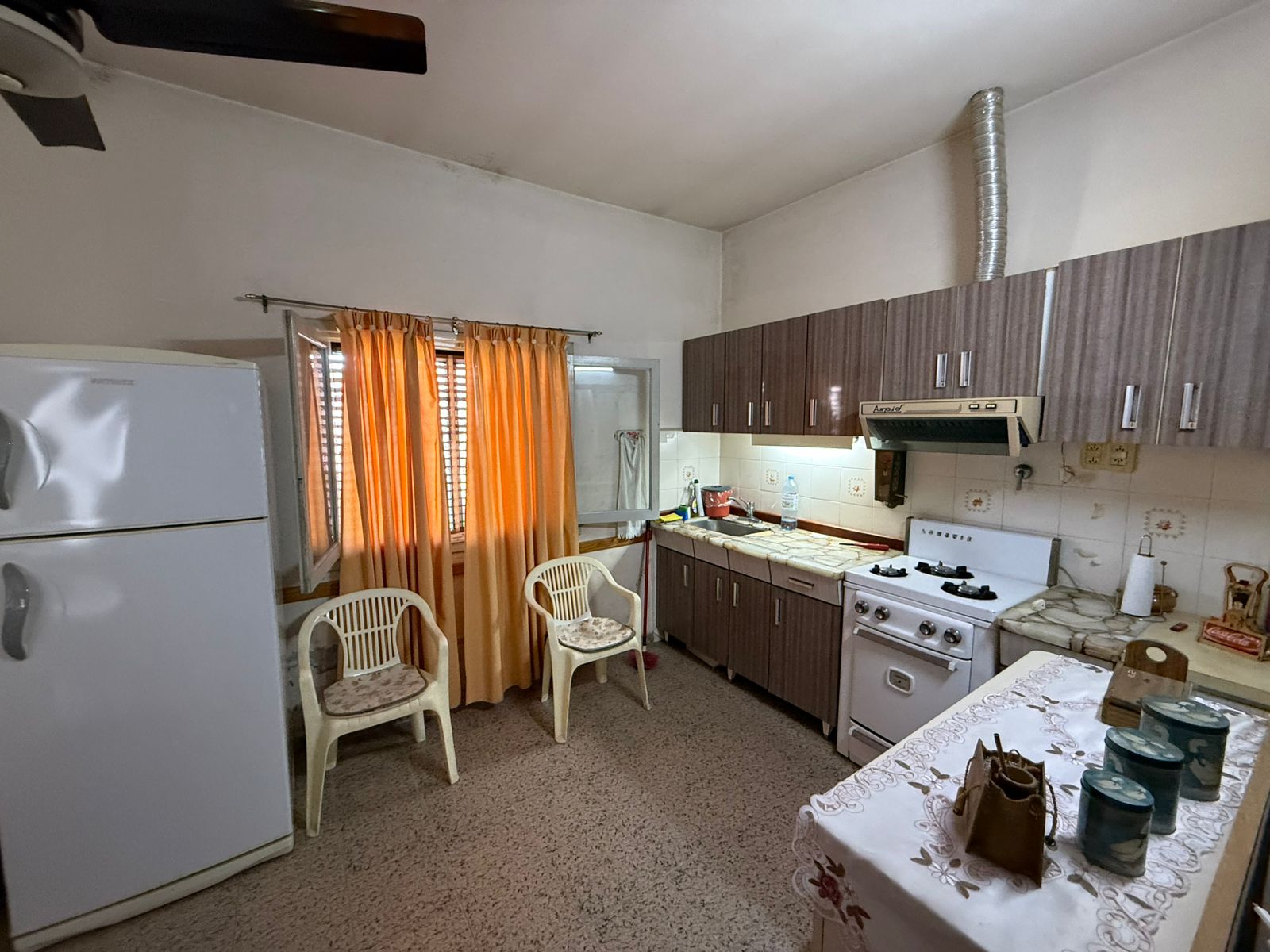 aparopropiedades - Casa a la venta en Quilmes Este