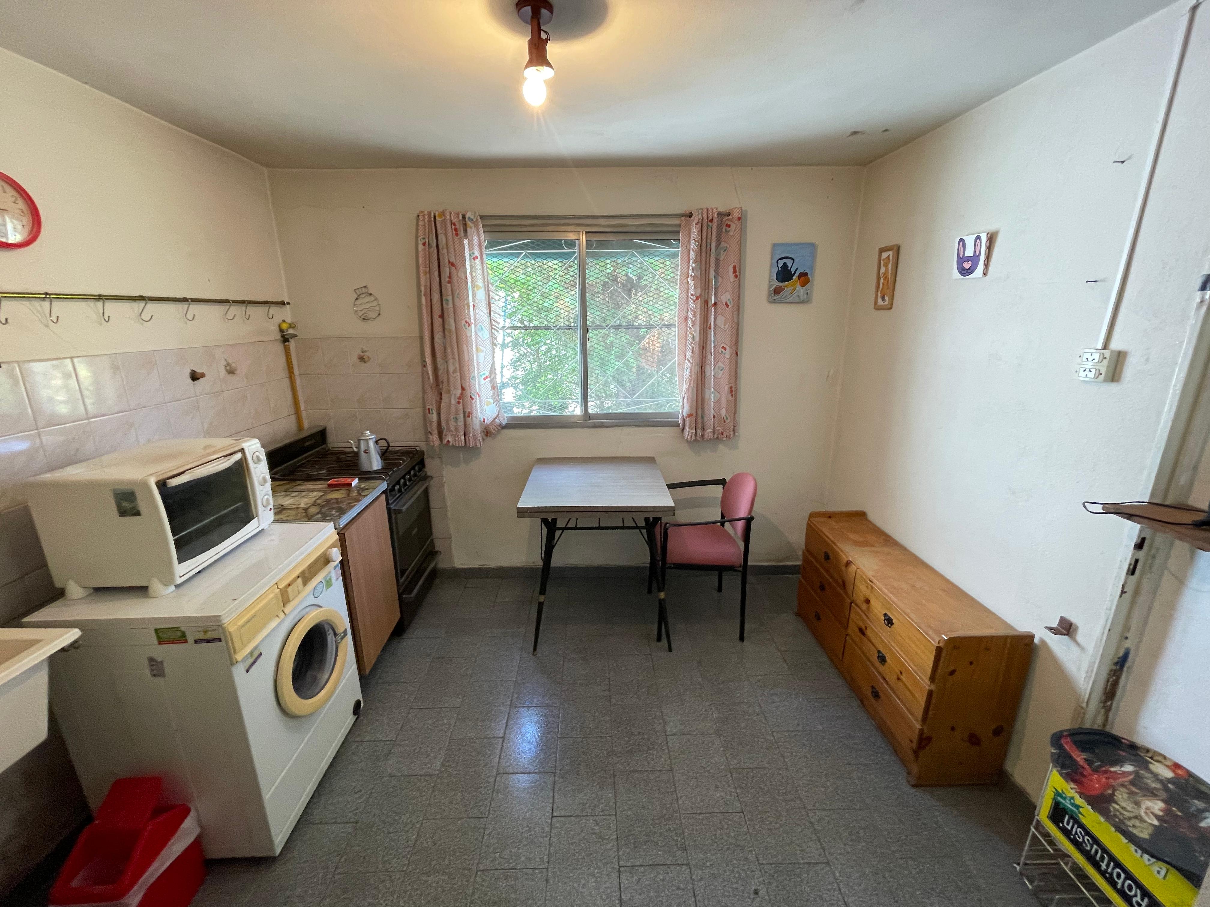 aparopropiedades - Casa en dos plantas a la venta