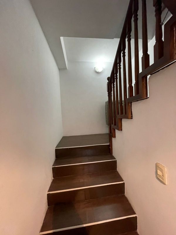aparopropiedades - Chalet en dos Plantas a la venta