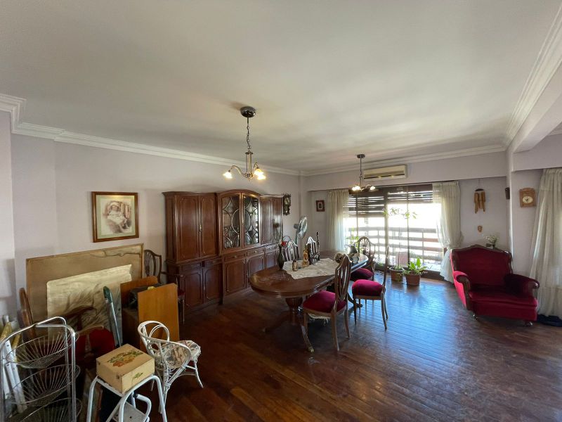 aparopropiedades - Semipiso a la venta con cochera en Quilmes Centro 