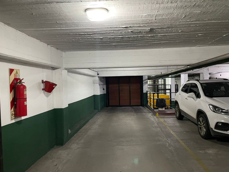 aparopropiedades - Semipiso a la venta con cochera en Quilmes Centro 