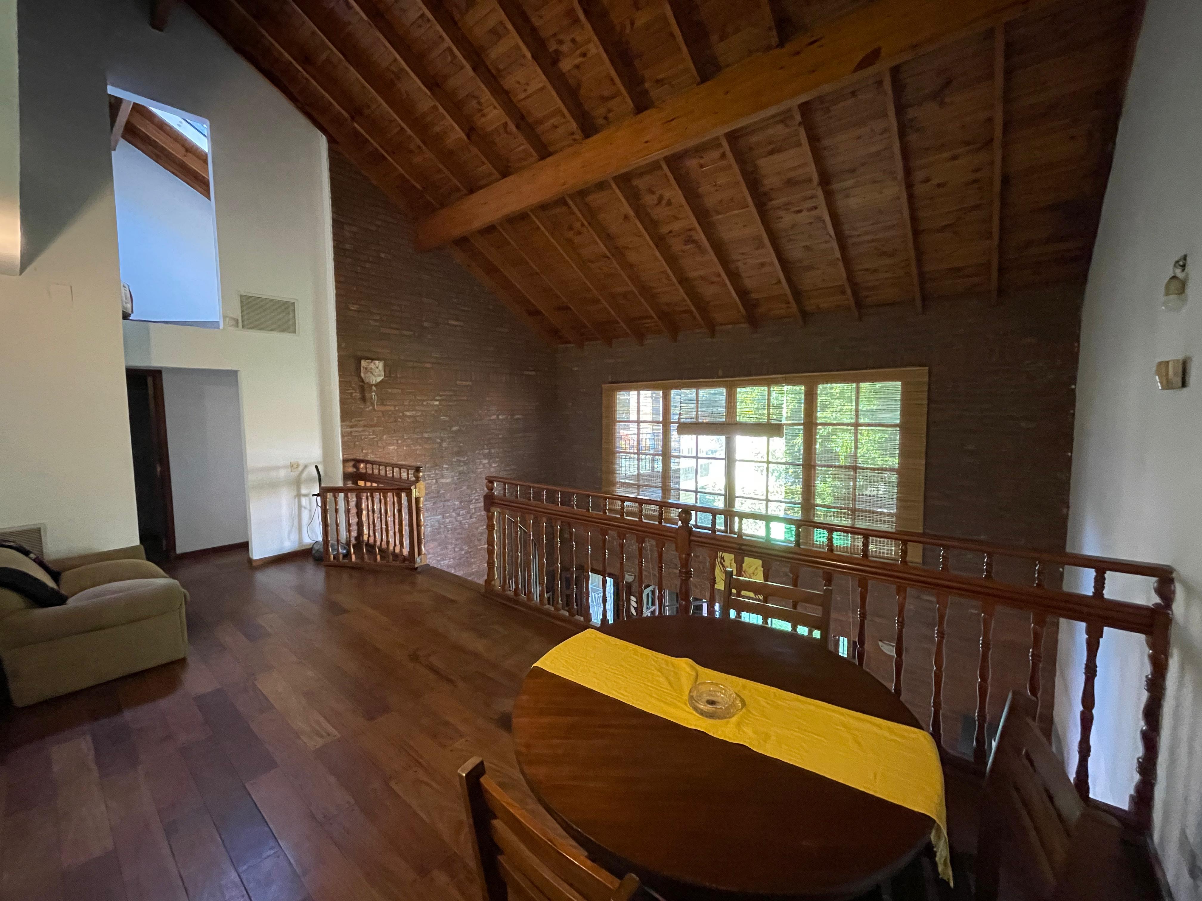 aparopropiedades - Chalet a la venta en Quilmes