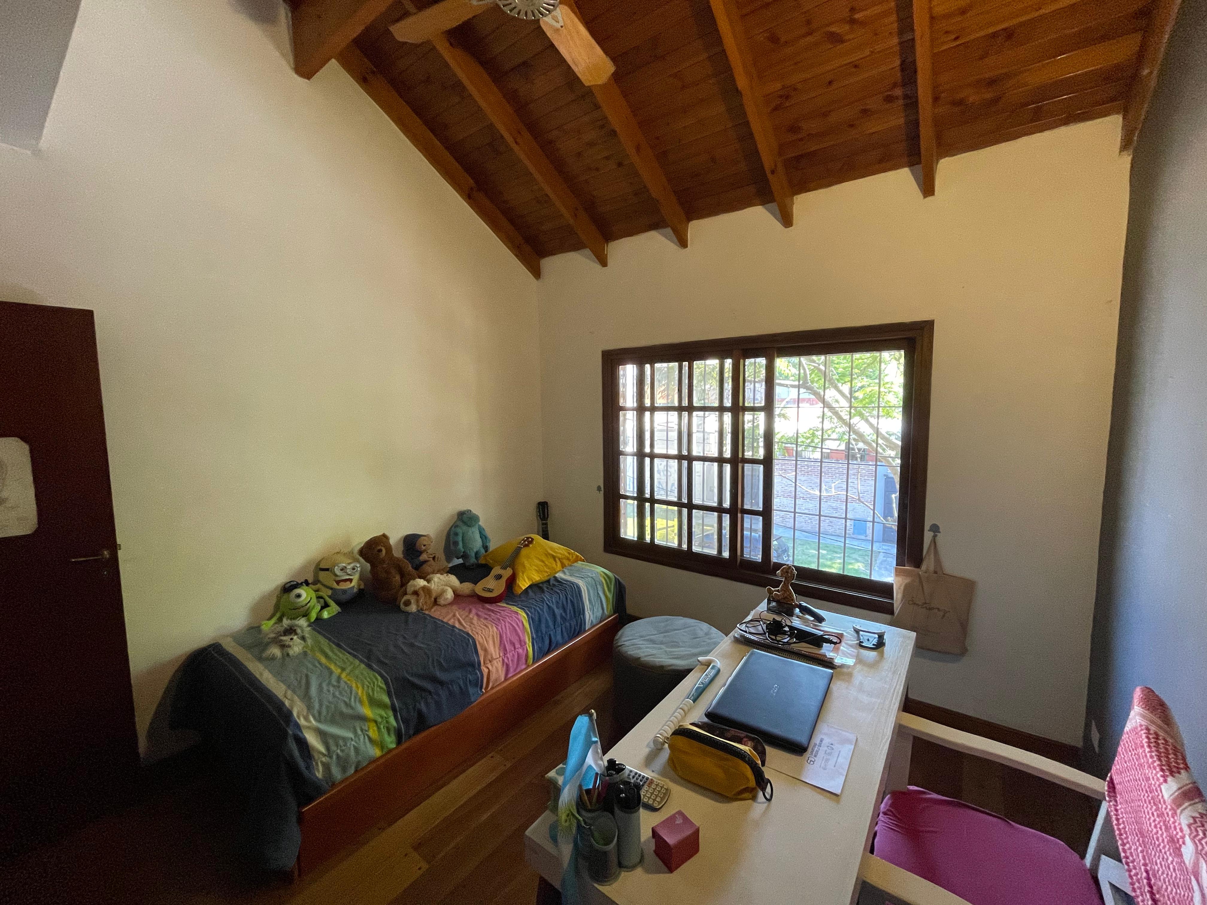 aparopropiedades - Chalet a la venta en Quilmes
