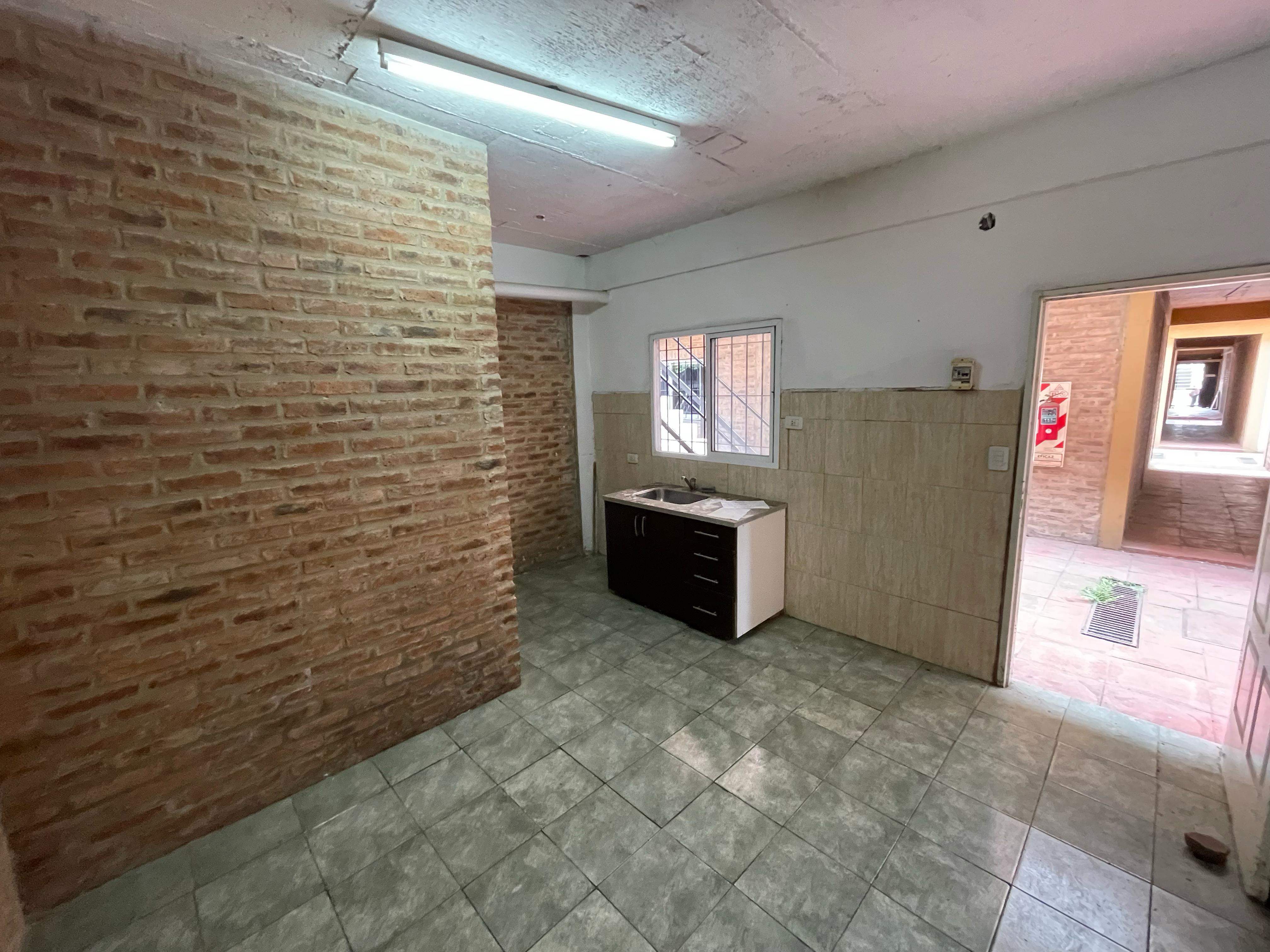 aparopropiedades - Departamento de 2 ambientes con patio