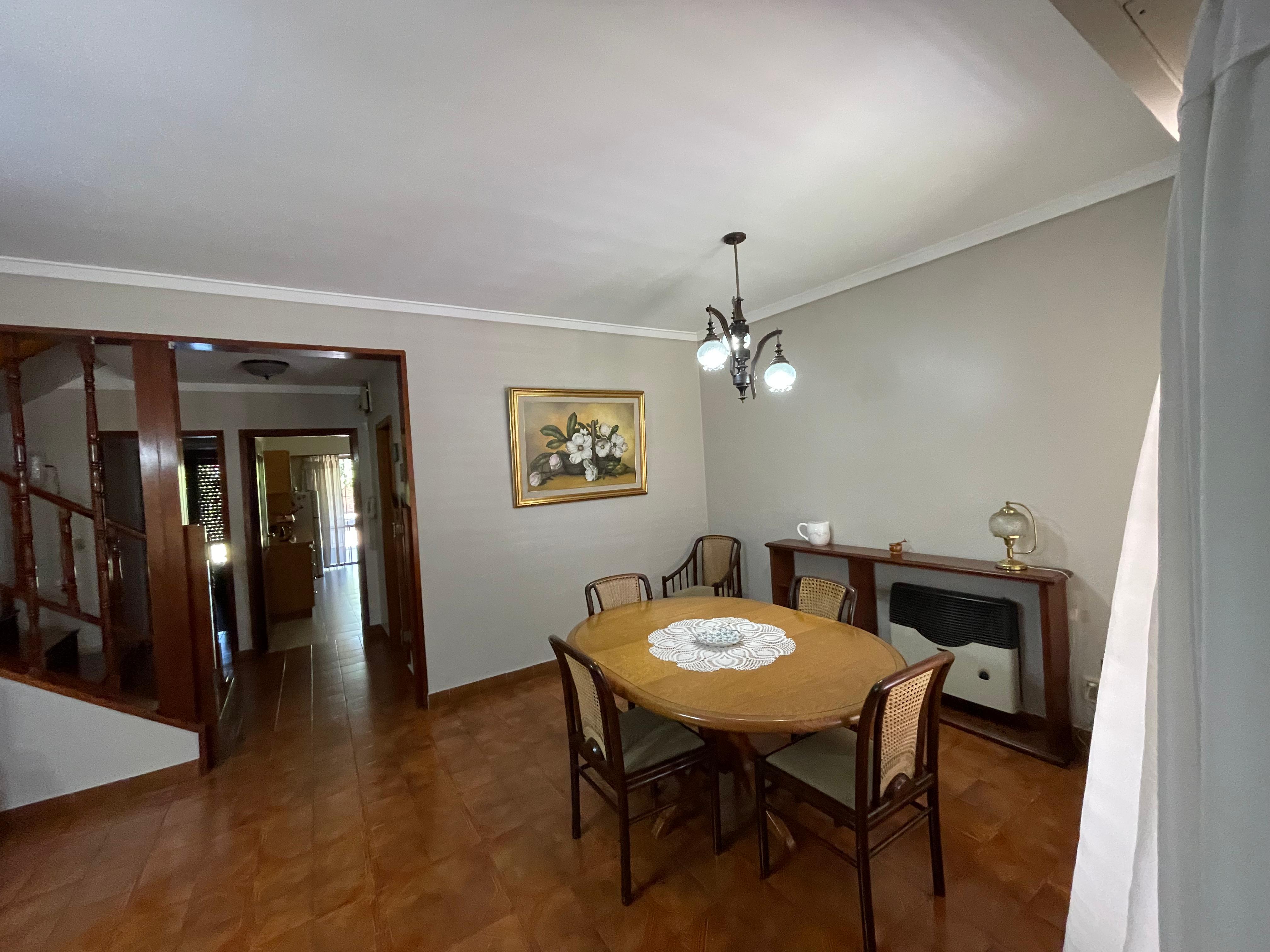 aparopropiedades - Chalet en el Barrio Los Cedros a la venta