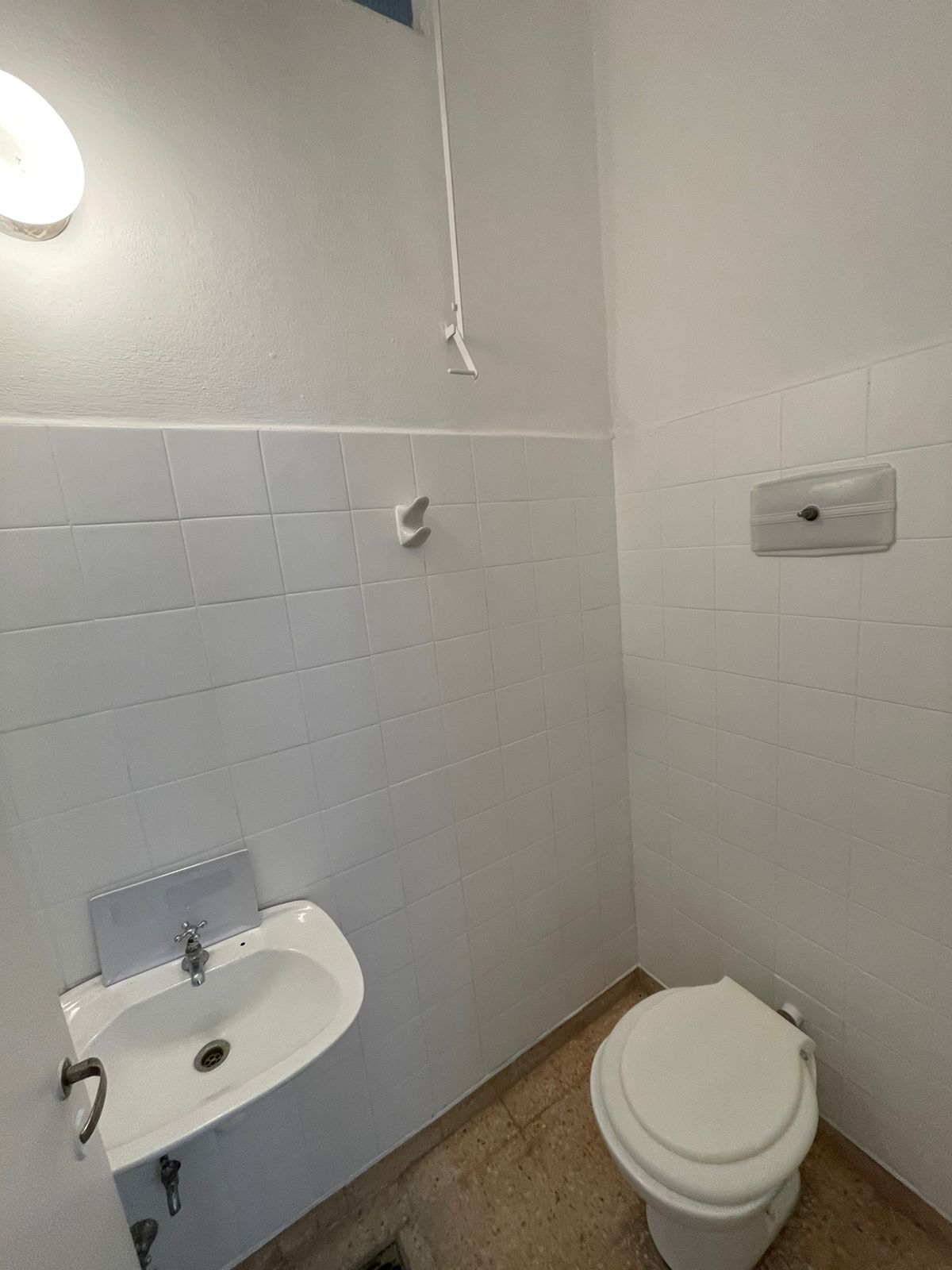 aparopropiedades - Local Comercial en Quilmes Centro