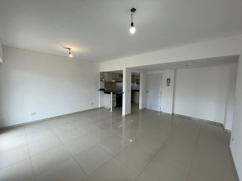 aparopropiedades - Departamento de 2 ambientes con cochera a la Venta