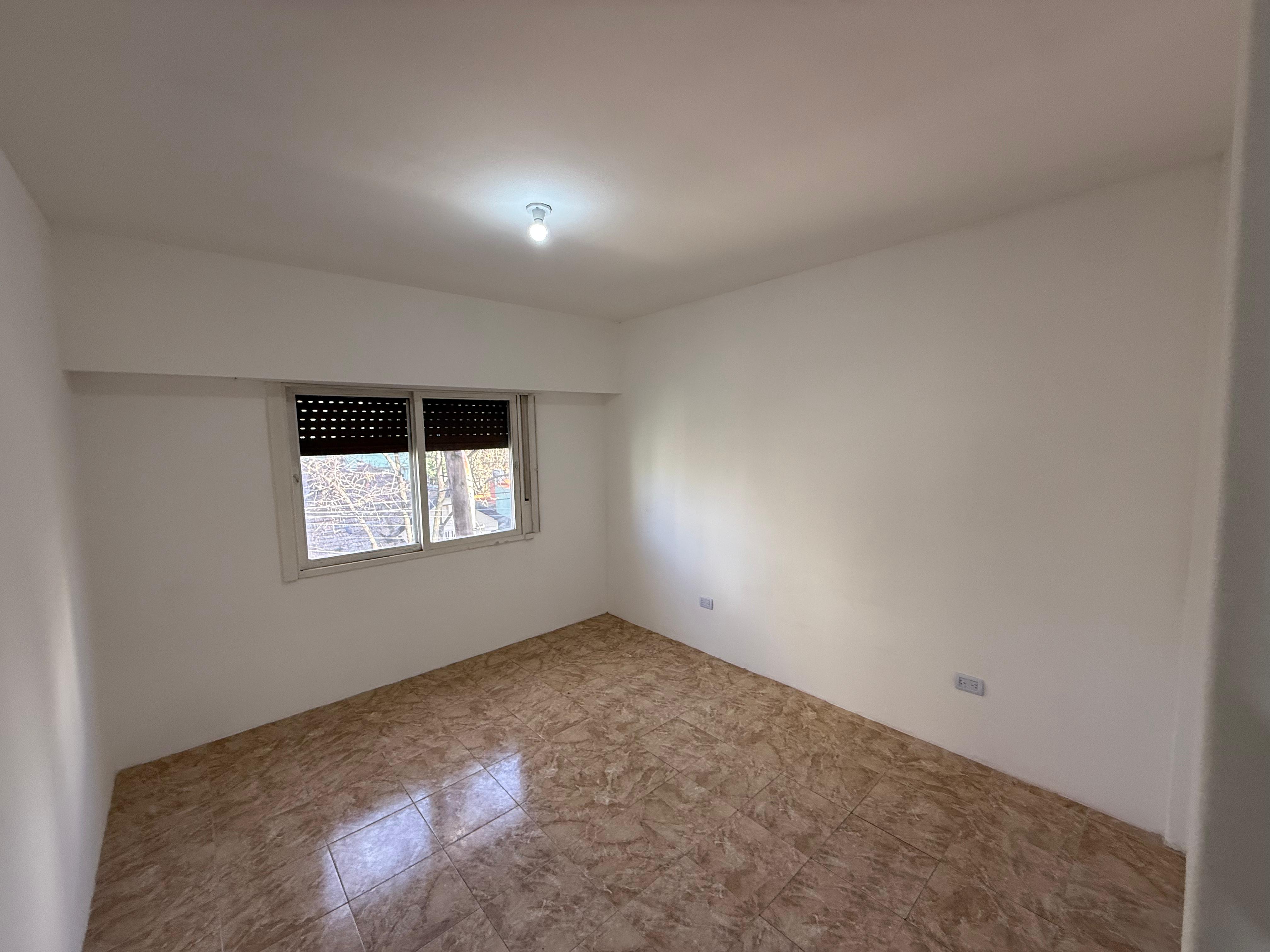 aparopropiedades - Departamento de 3 ambientes en Quilmes Centro
