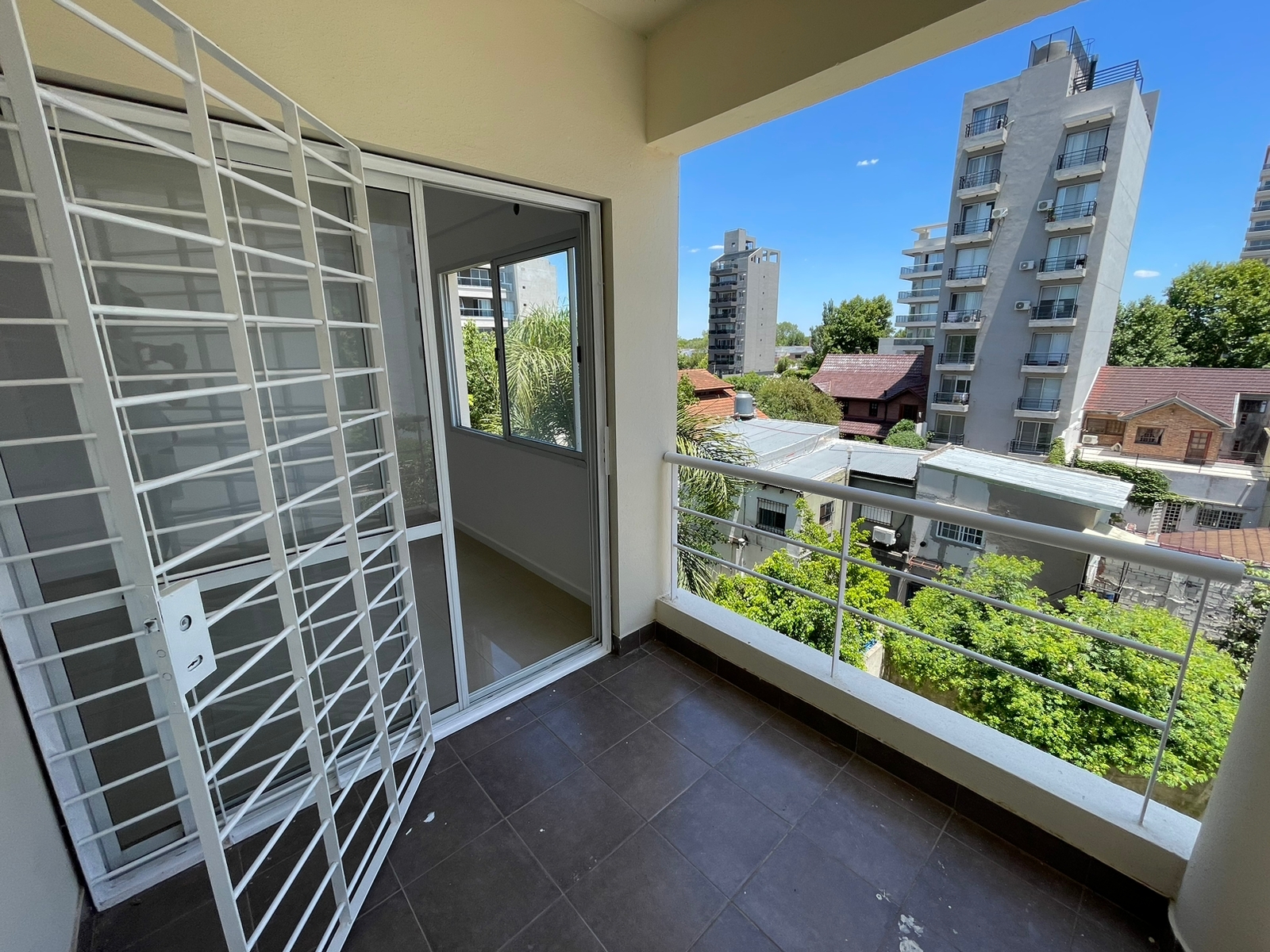 aparopropiedades - Departamento de 2 ambientes en Quilmes a la venta
