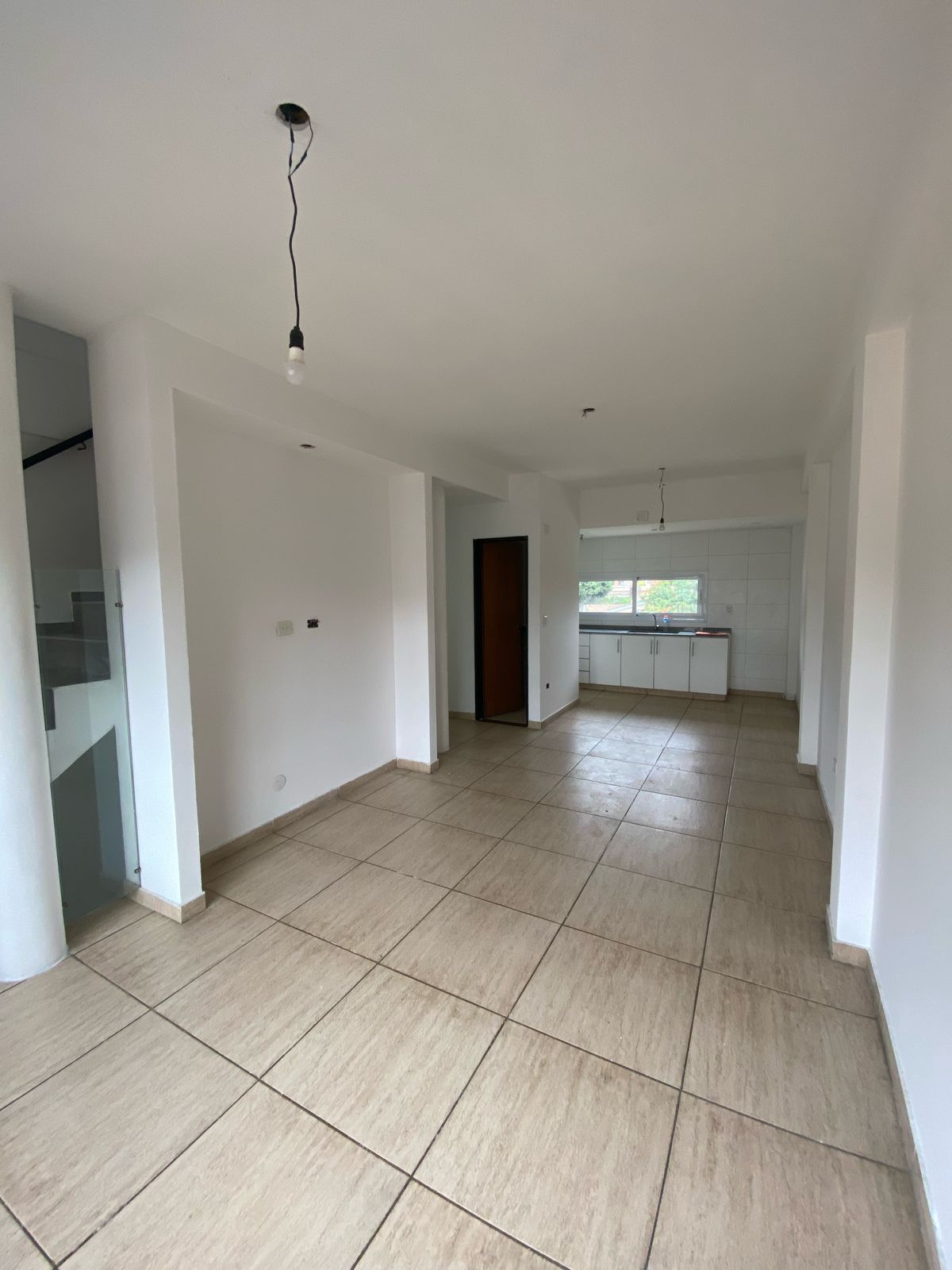 aparopropiedades - Triplex en Ezpeleta