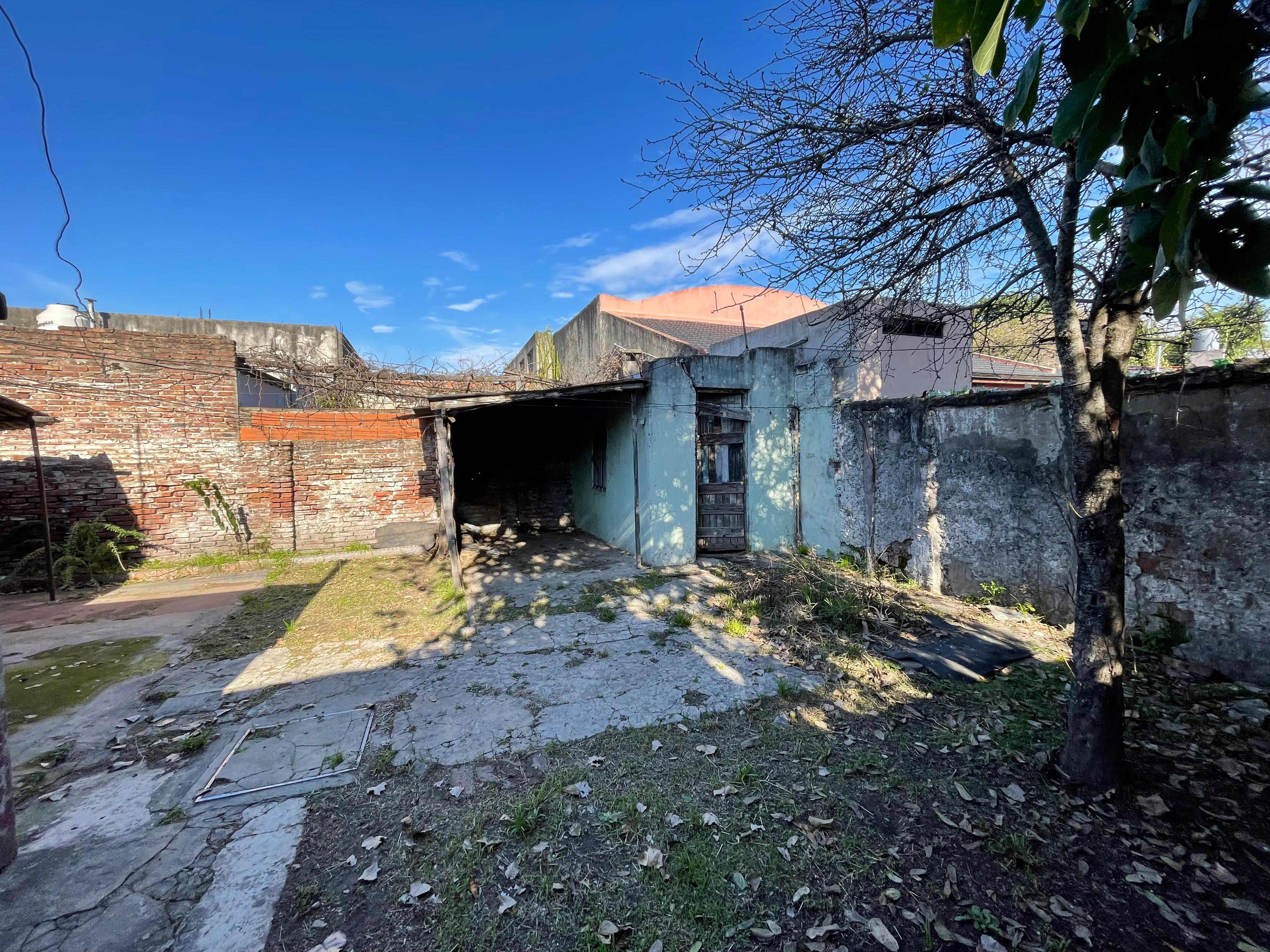 aparopropiedades - Casa a reciclar en Quilmes Este 