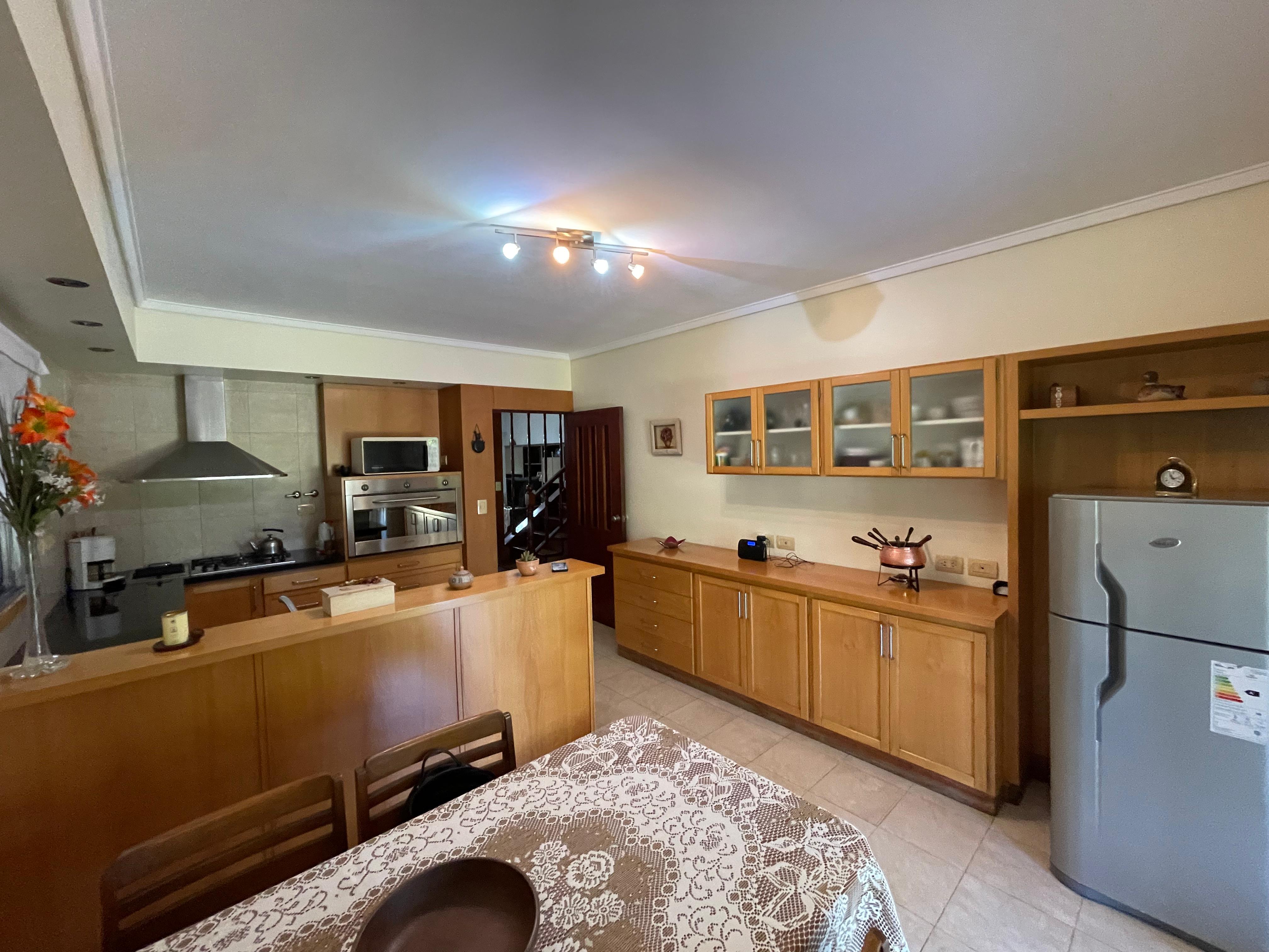 aparopropiedades - Chalet en el Barrio Los Cedros a la venta