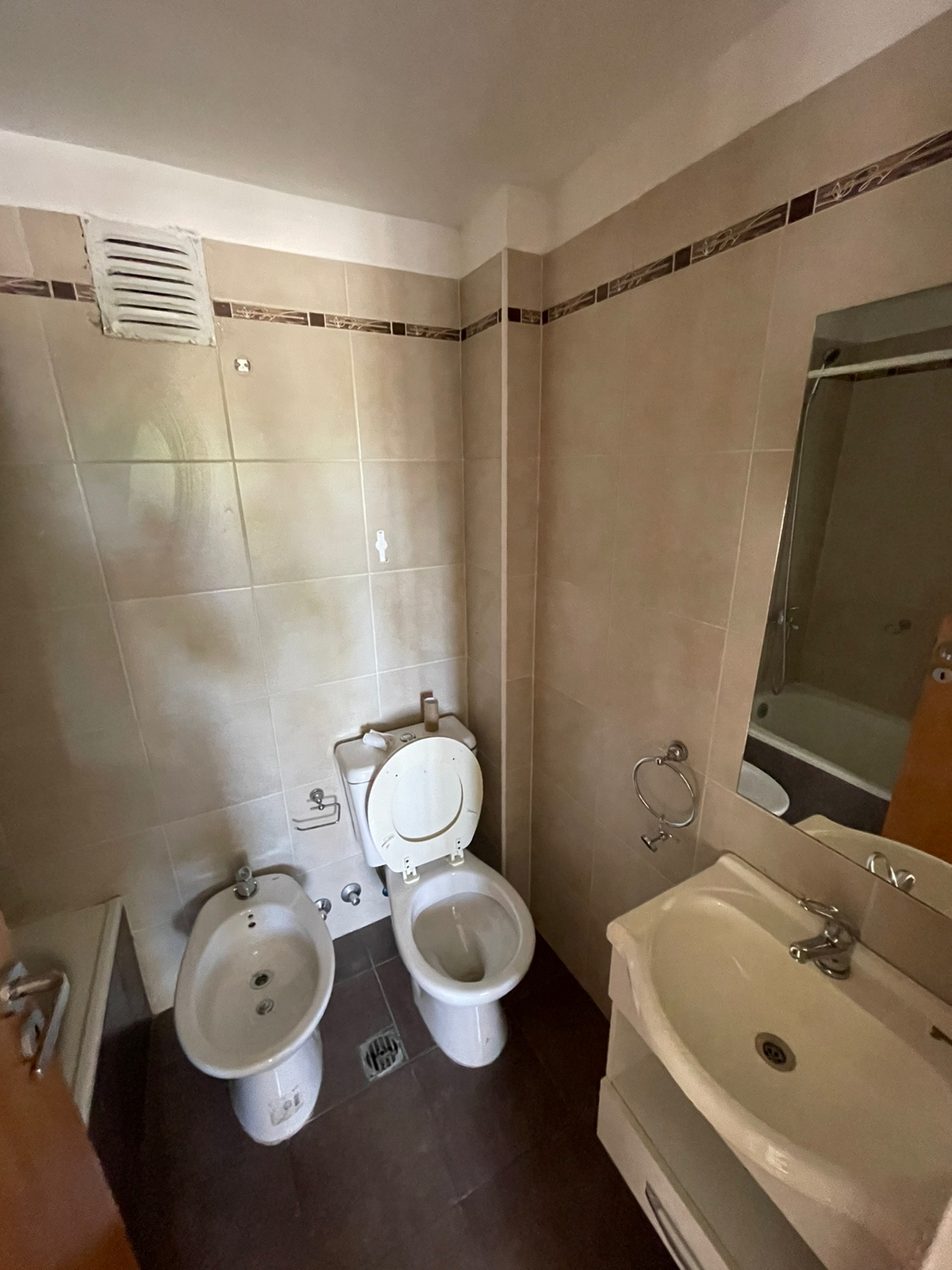 aparopropiedades - Departamento de 2 ambientes en Quilmes a la venta