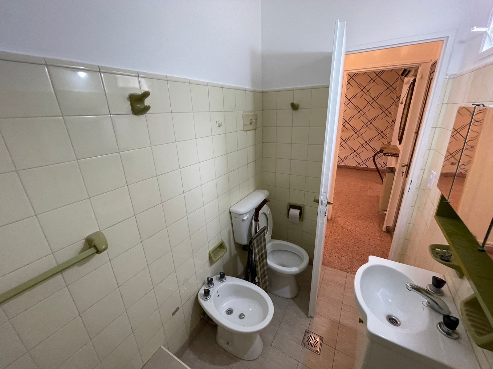 aparopropiedades - Departamento de 2 ambientes con patio en Quilmes Oeste