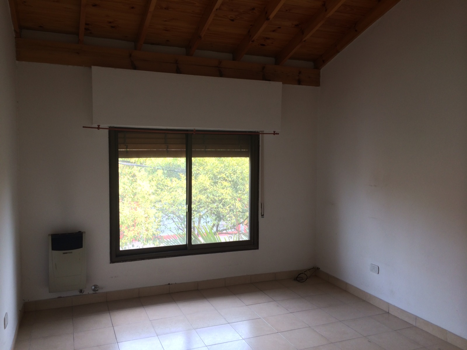 aparopropiedades - Departamento en planta alta a la venta