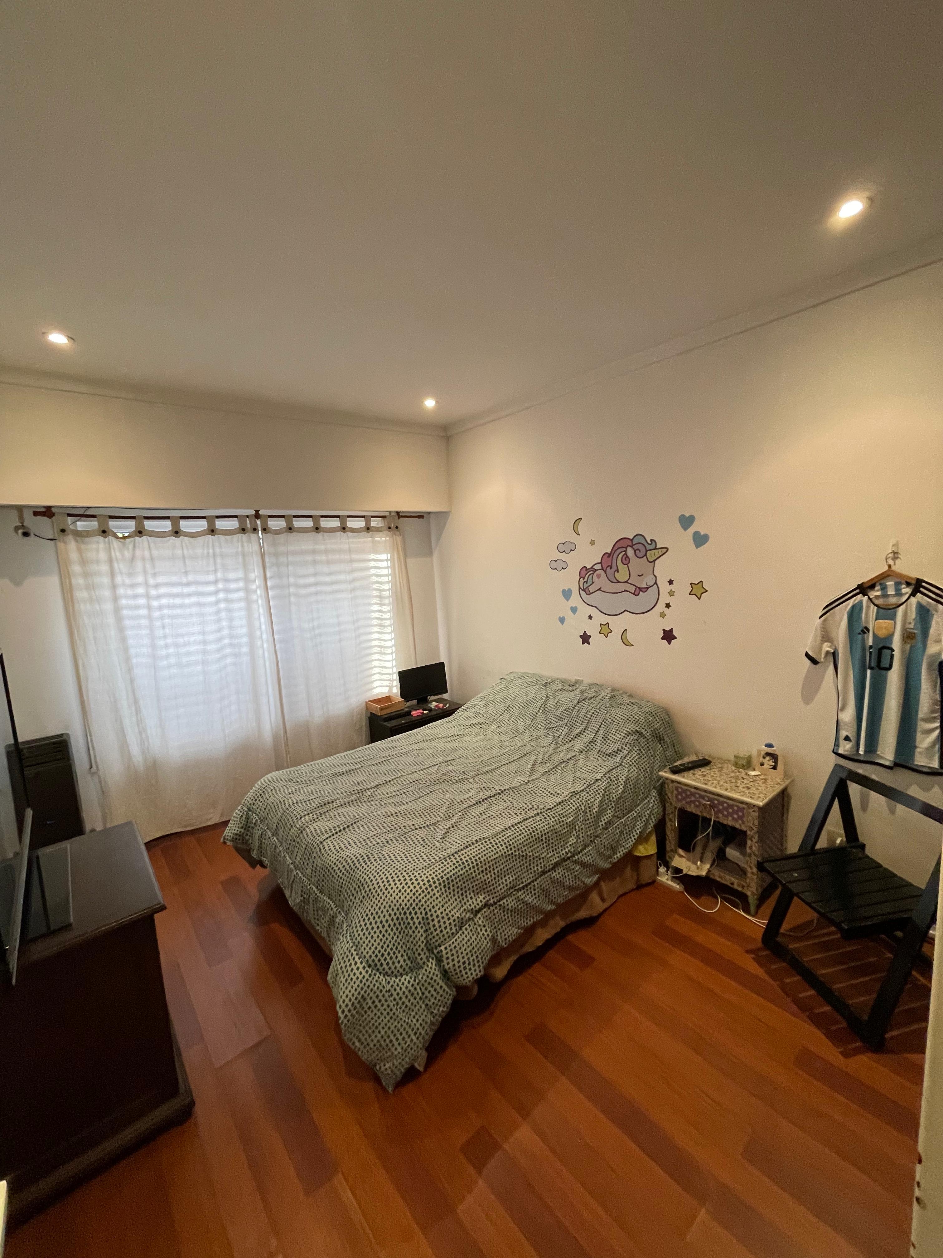 aparopropiedades - Casa en Planta Alta con local abajo 