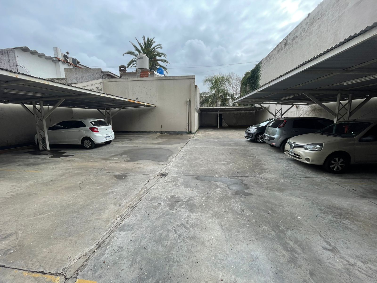 aparopropiedades - Departamento de 2 ambientes con cochera en Quilmes 