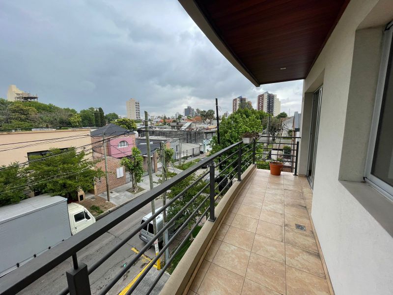 aparopropiedades - Departamento de 2 ambientes con cochera a la Venta