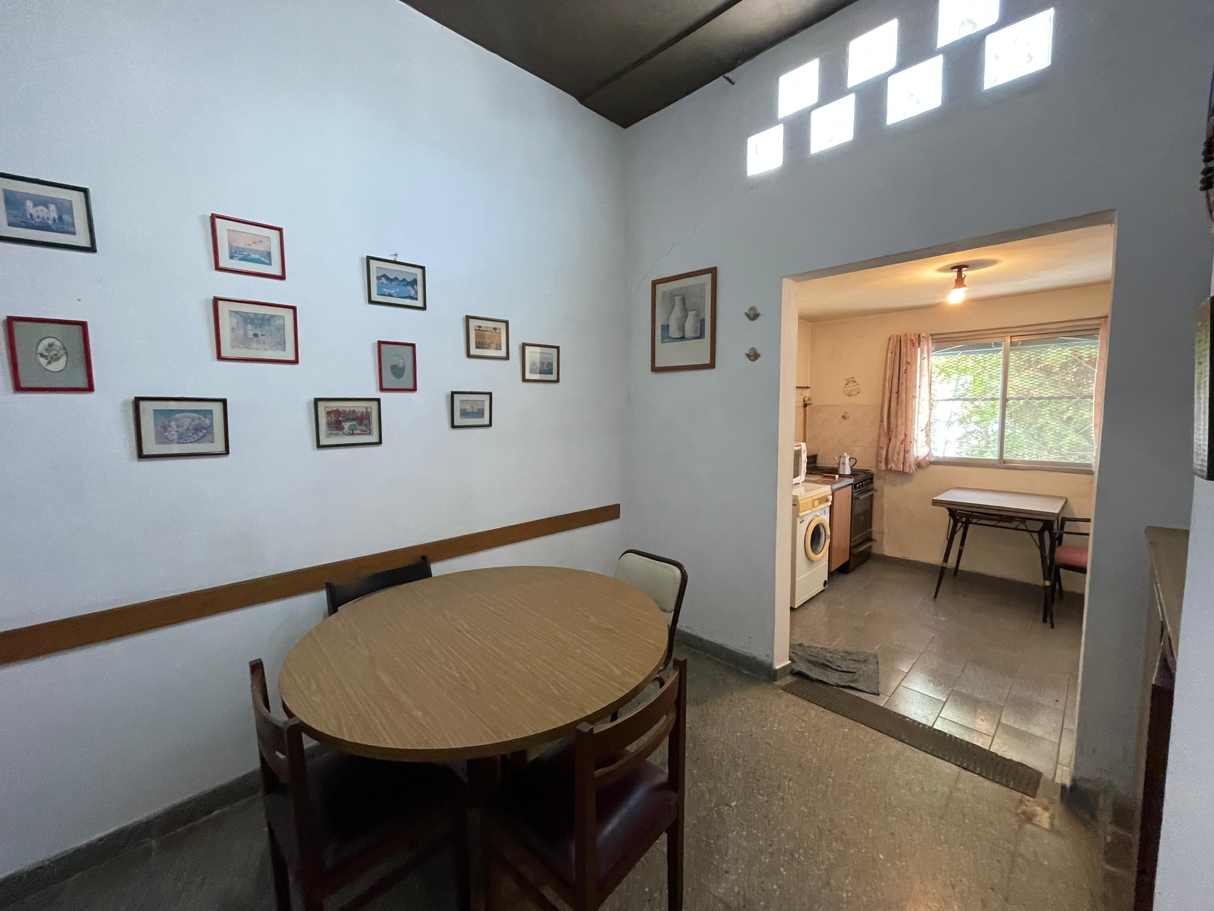 aparopropiedades - Casa en dos plantas a la venta