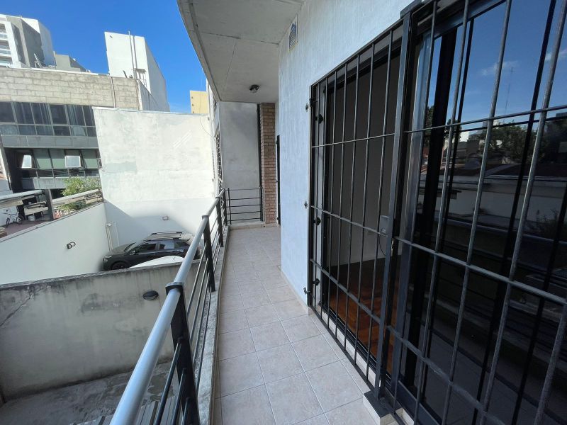 aparopropiedades - Departamento de 3 ambientes a la venta 