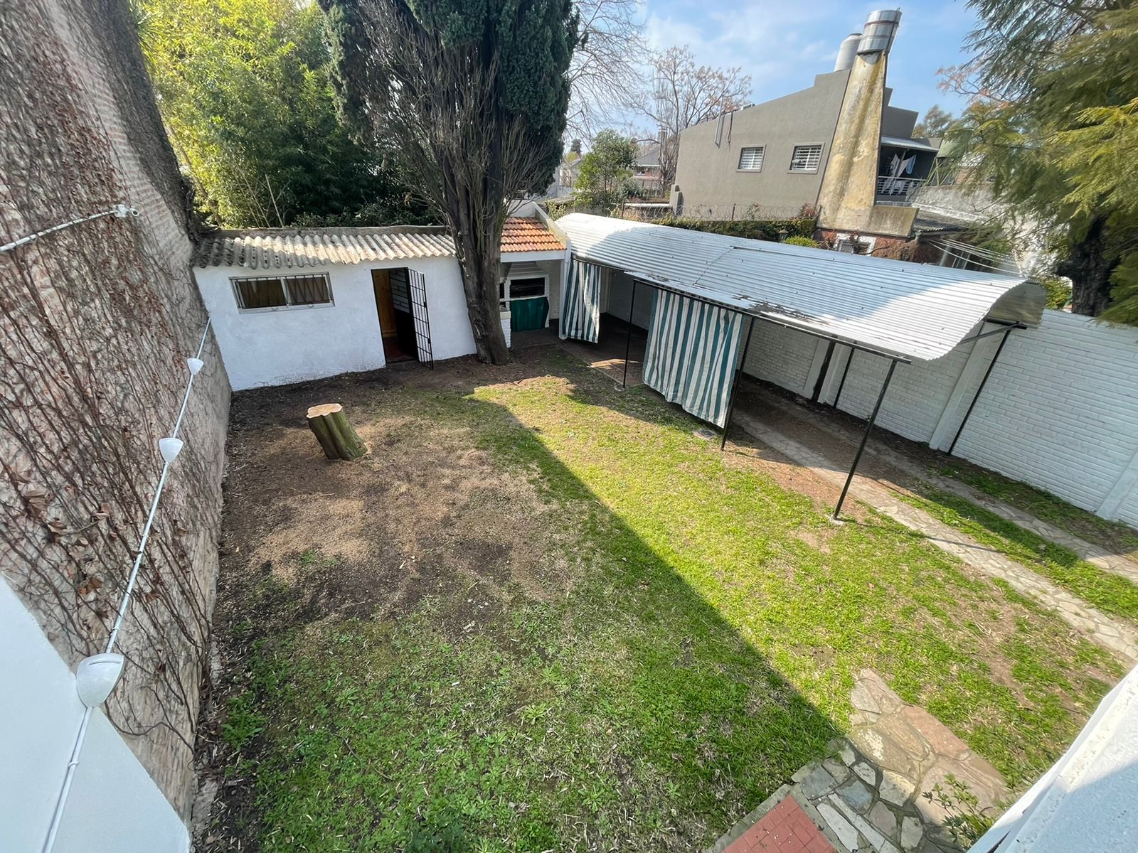 aparopropiedades - Chalet en dos Plantas en Alquiler