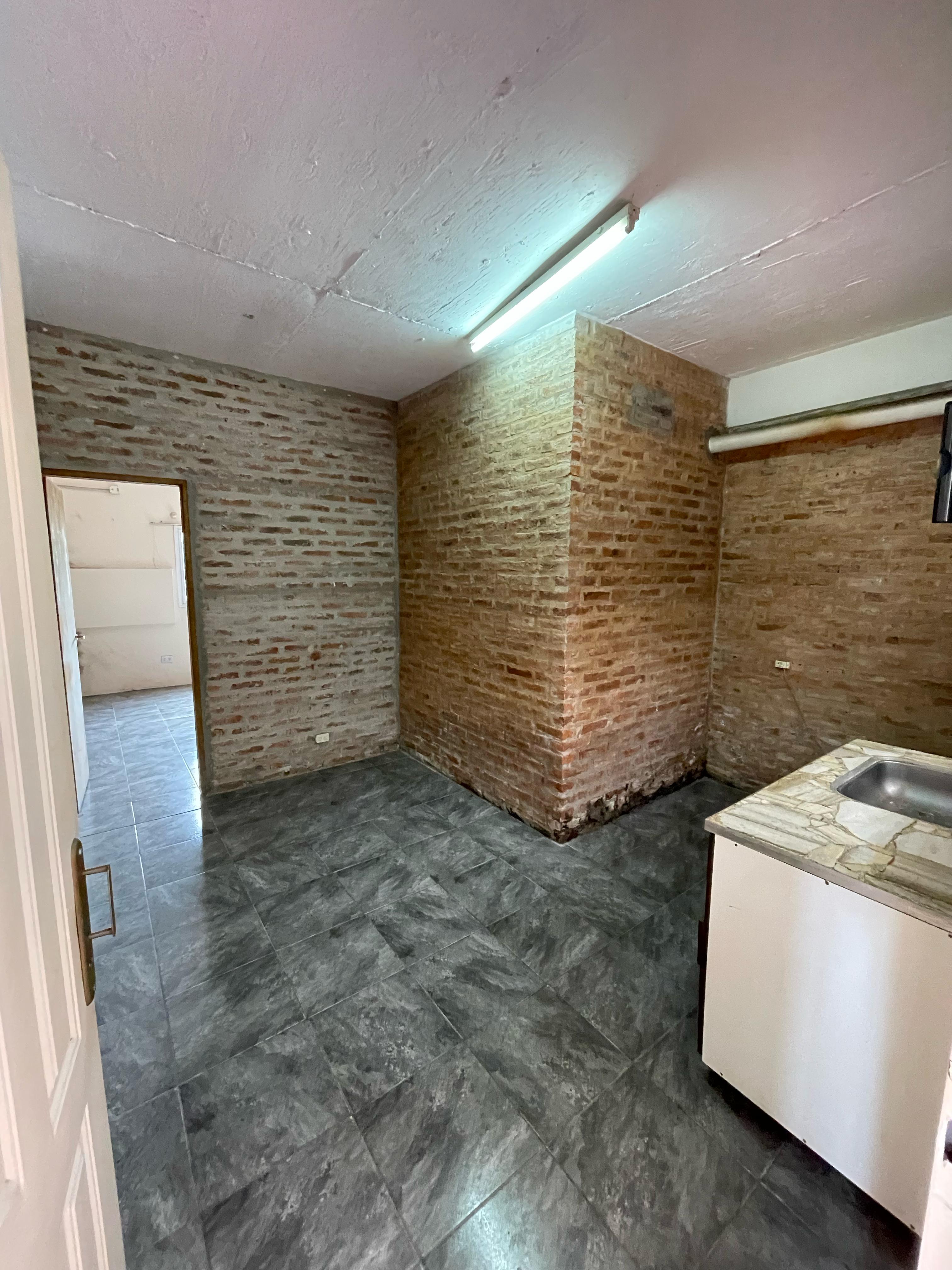 aparopropiedades - Departamento de 2 ambientes en Planta Baja