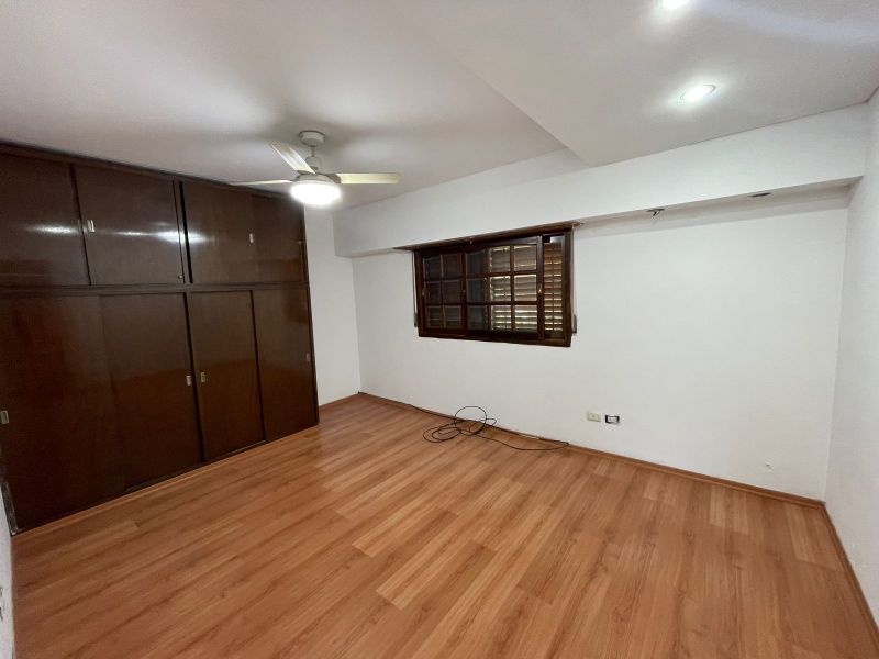 aparopropiedades - Chalet en dos Plantas a la venta