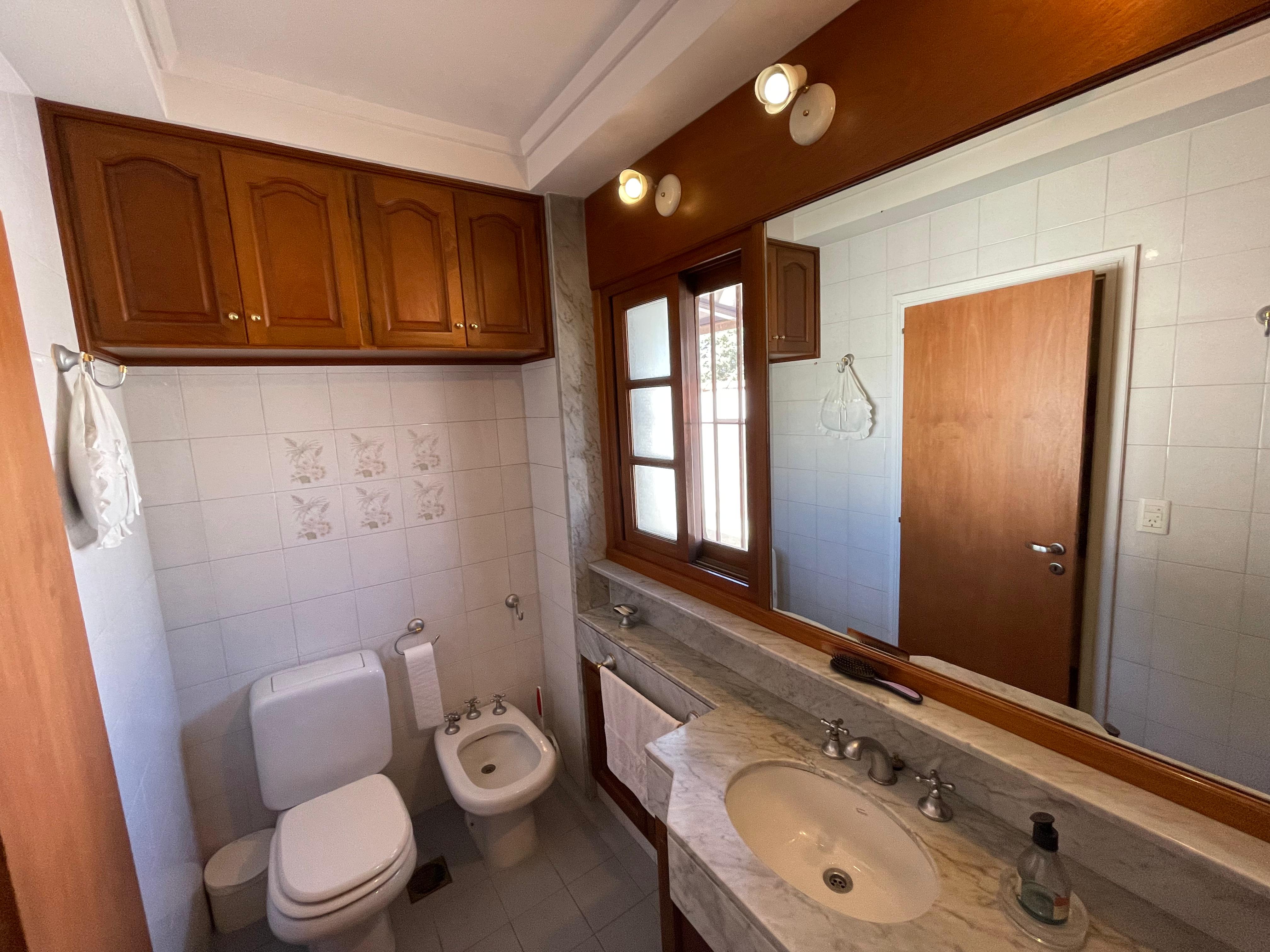aparopropiedades - Chalet en el Barrio Los Cedros a la venta