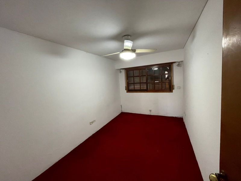 aparopropiedades - Chalet en dos Plantas a la venta