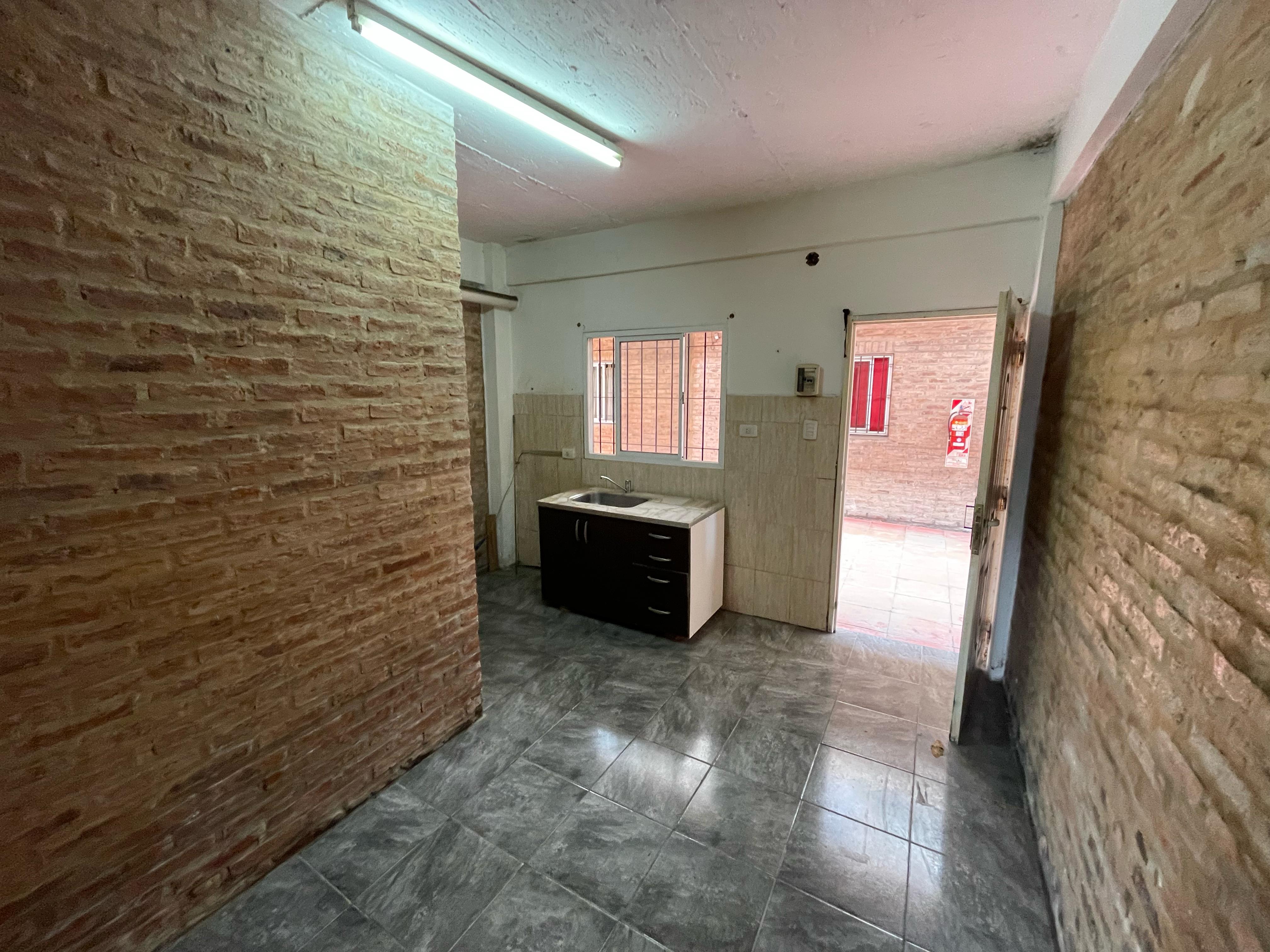 aparopropiedades - Departamento de 2 ambientes en Planta Baja
