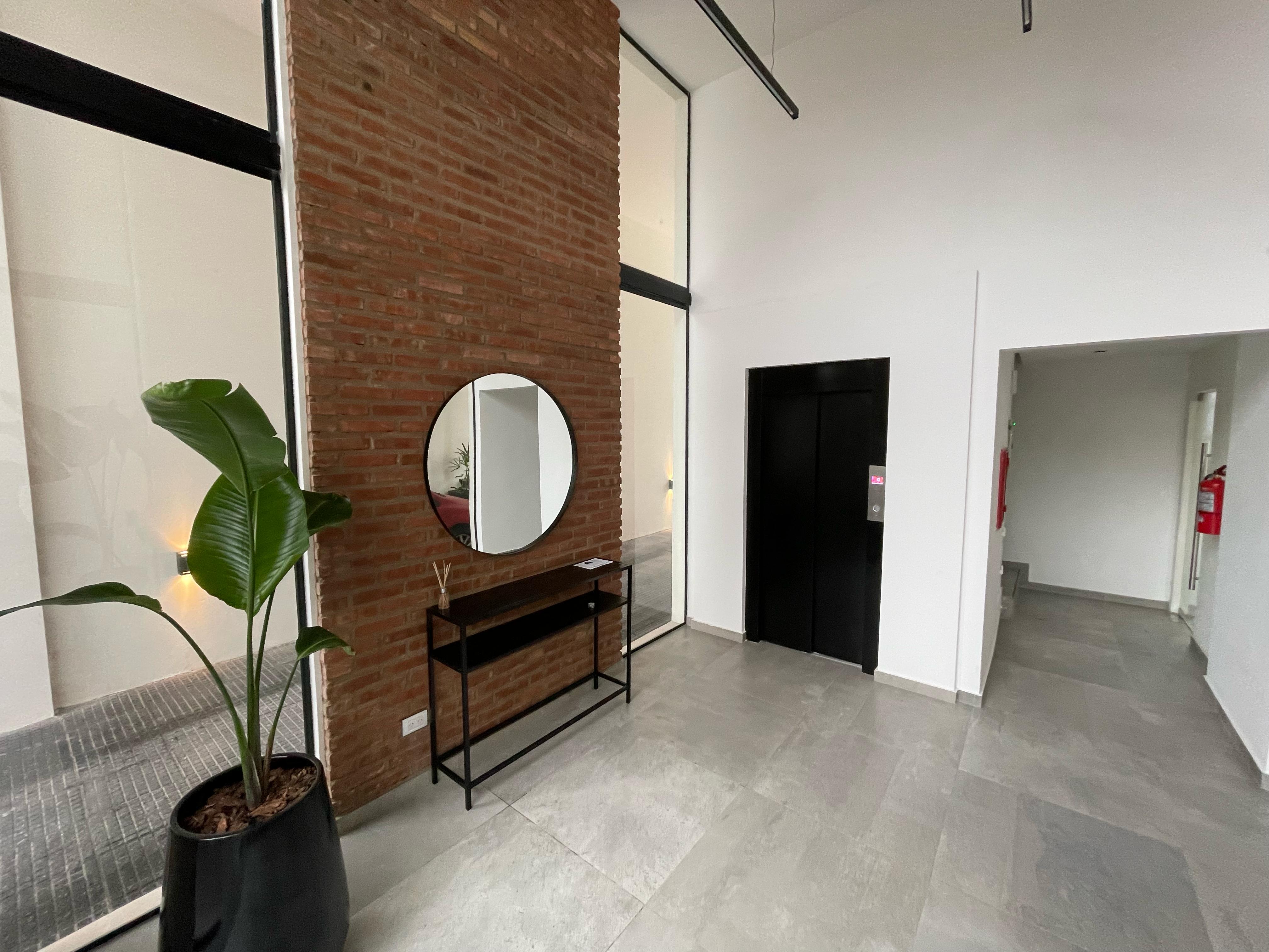 aparopropiedades - Departamento de 2 ambientes con cochera en Quilmes centro