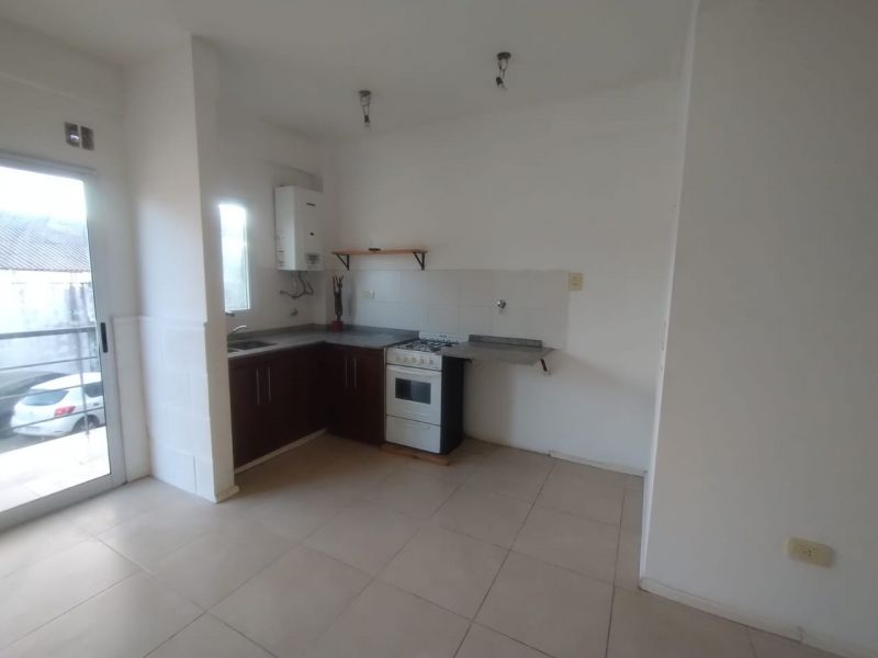 aparopropiedades - Departamento de 2 ambientes a la venta (Zona Barrio Parque)