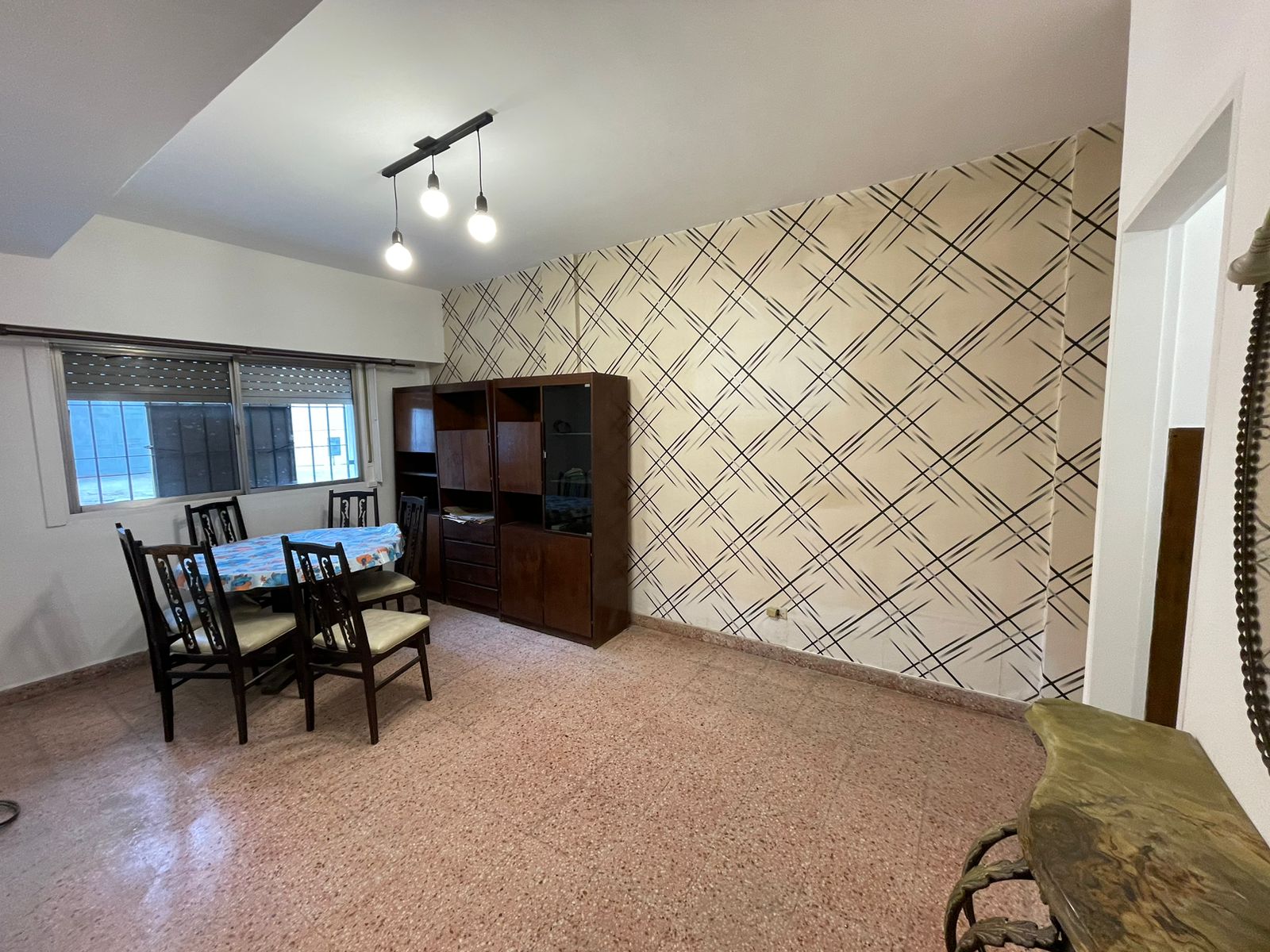 aparopropiedades - Departamento de 2 ambientes con patio en Quilmes Oeste