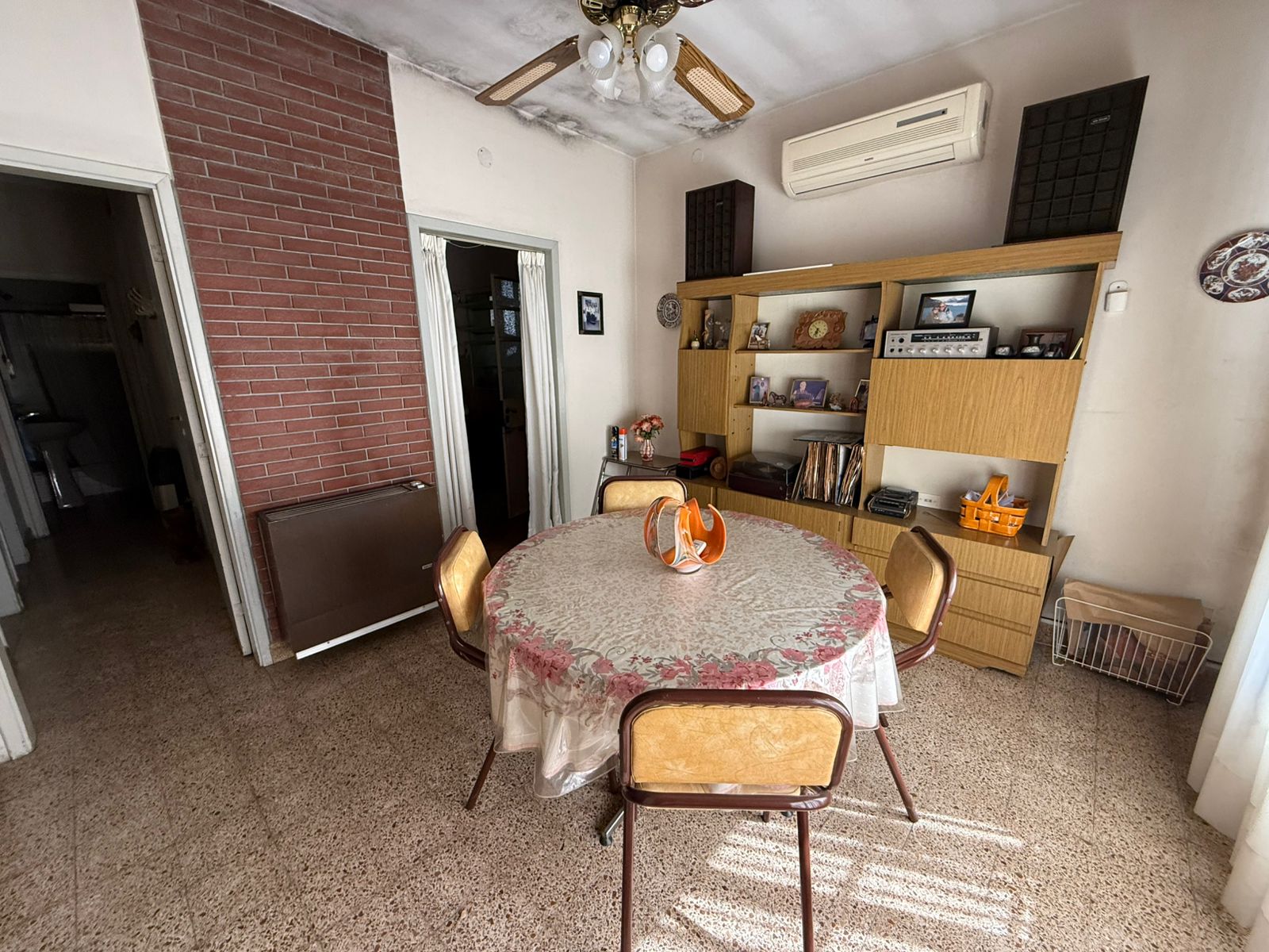 aparopropiedades - Casa a la venta en Quilmes Este