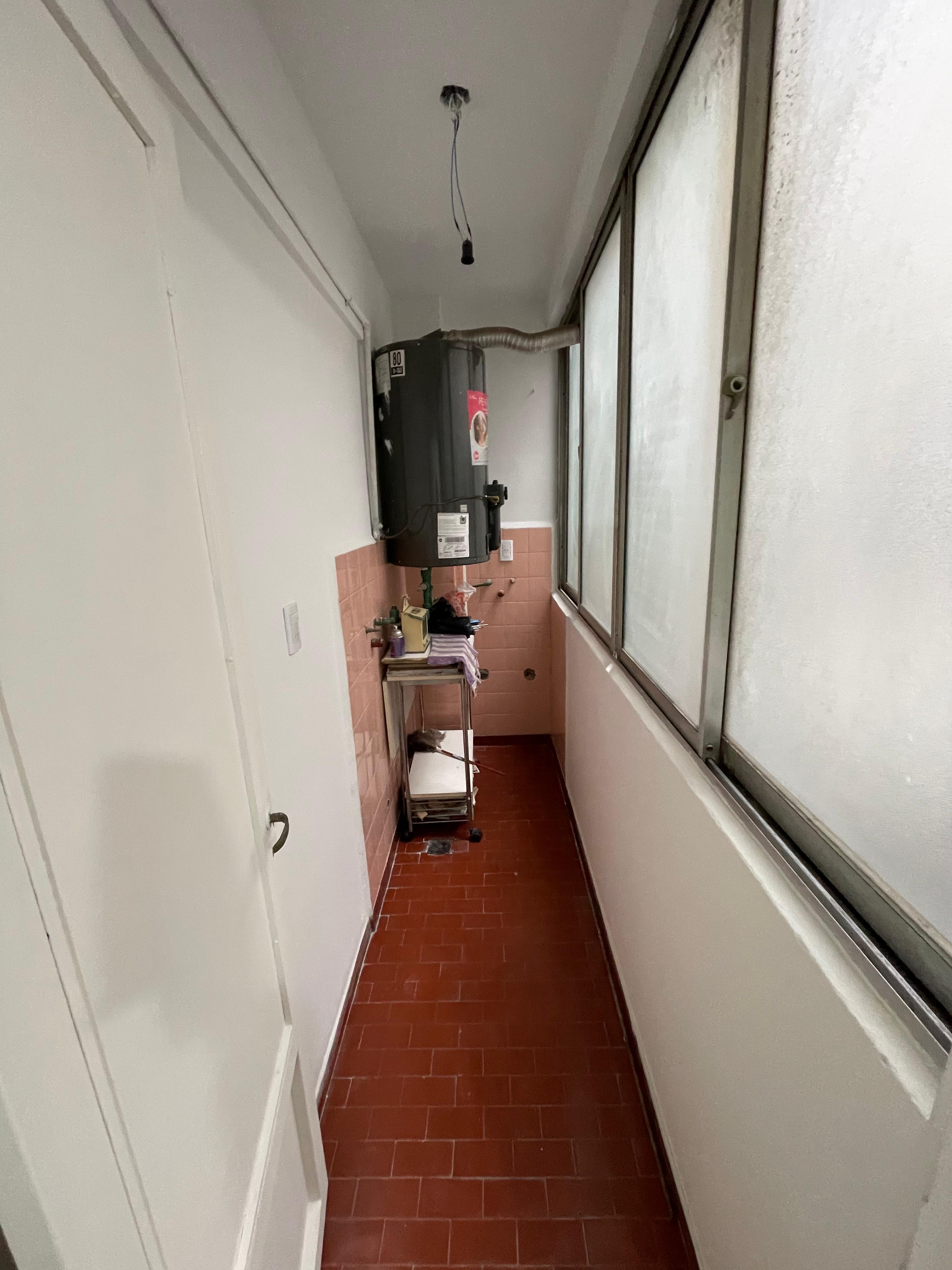 aparopropiedades - Departamento de 3 ambientes en Quilmes centro a la venta