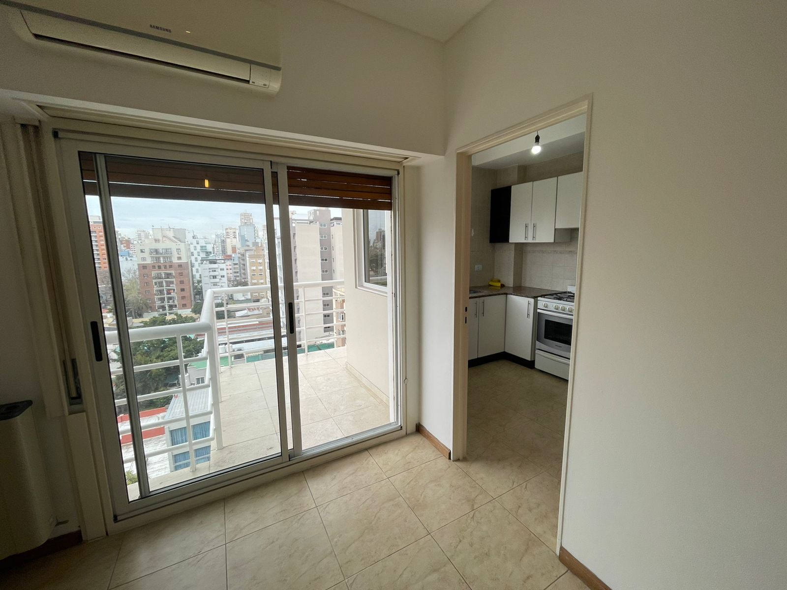 aparopropiedades - Departamento de 2 ambientes con cochera en Quilmes 