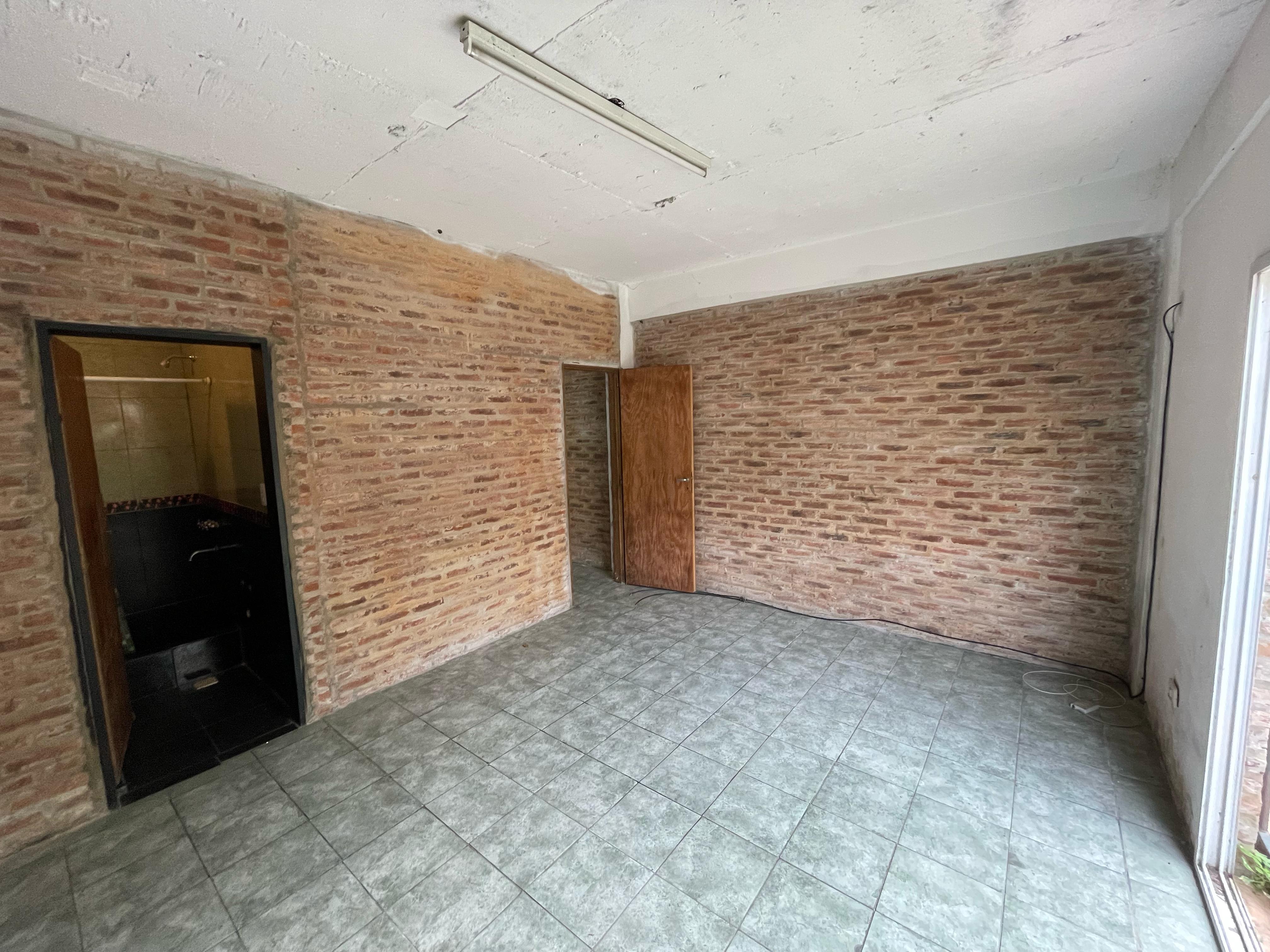 aparopropiedades - Departamento de 2 ambientes con patio