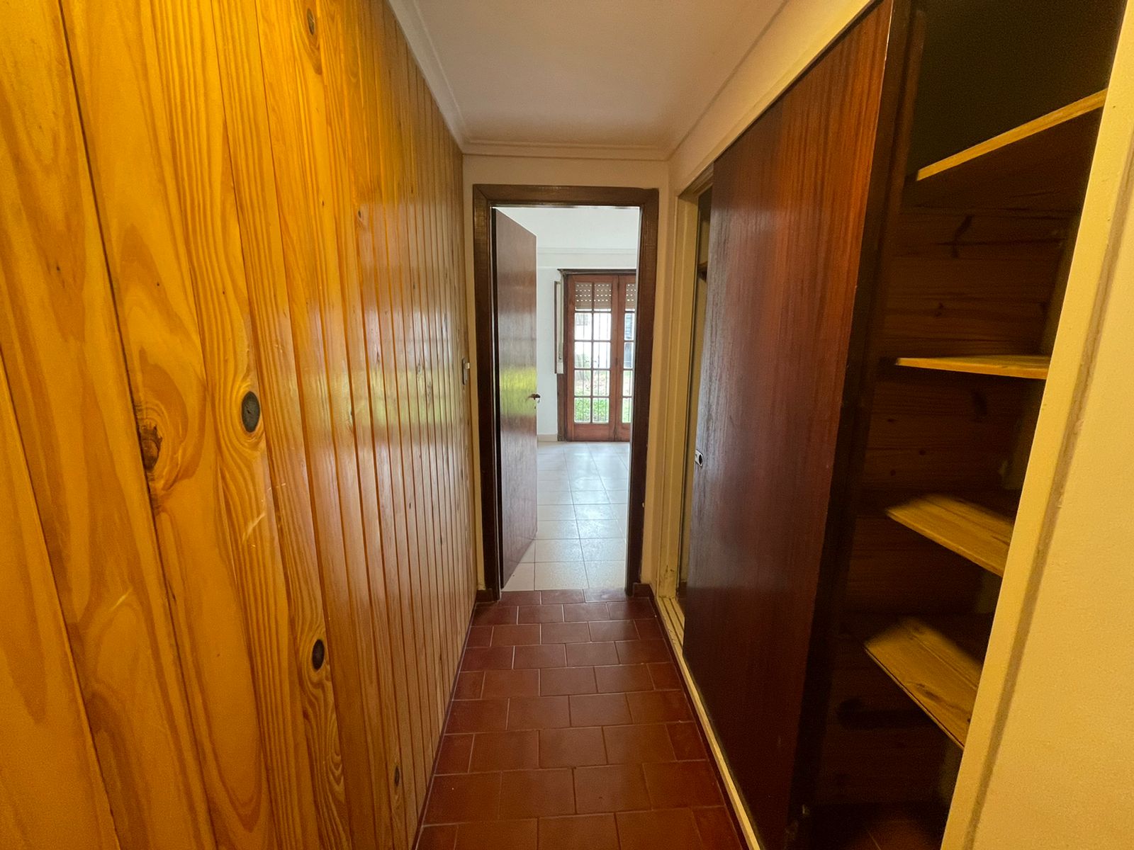 aparopropiedades - Chalet en dos Plantas en Alquiler