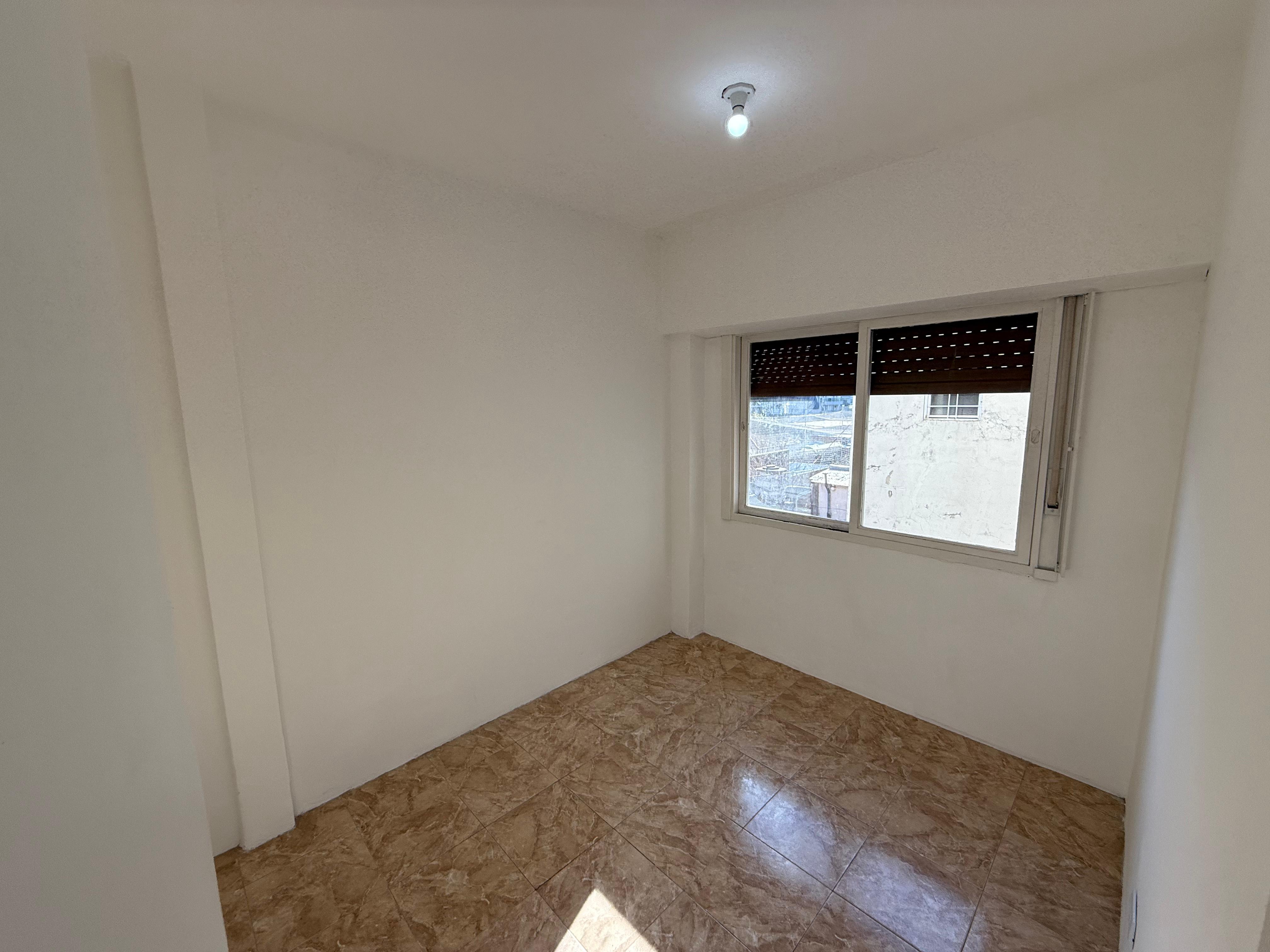 aparopropiedades - Departamento de 3 ambientes en Quilmes Centro
