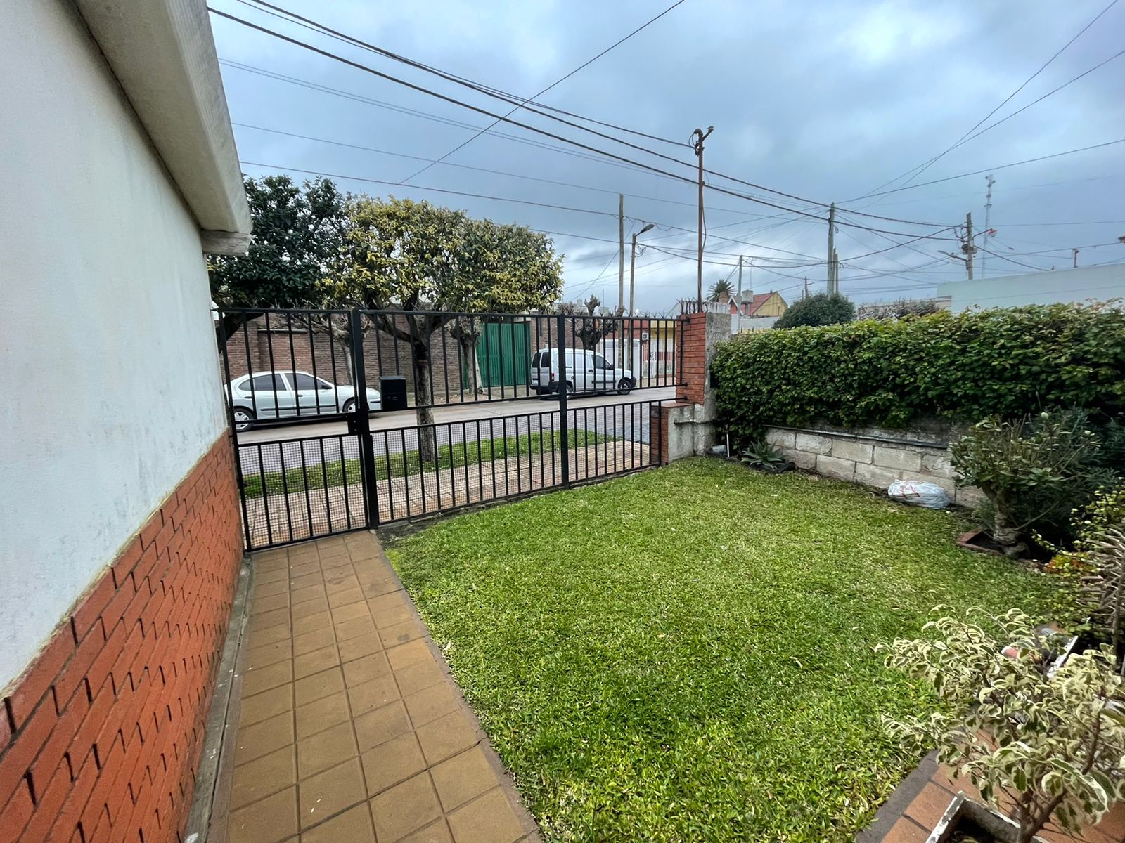 aparopropiedades - Casa en Quilmes Este a la venta