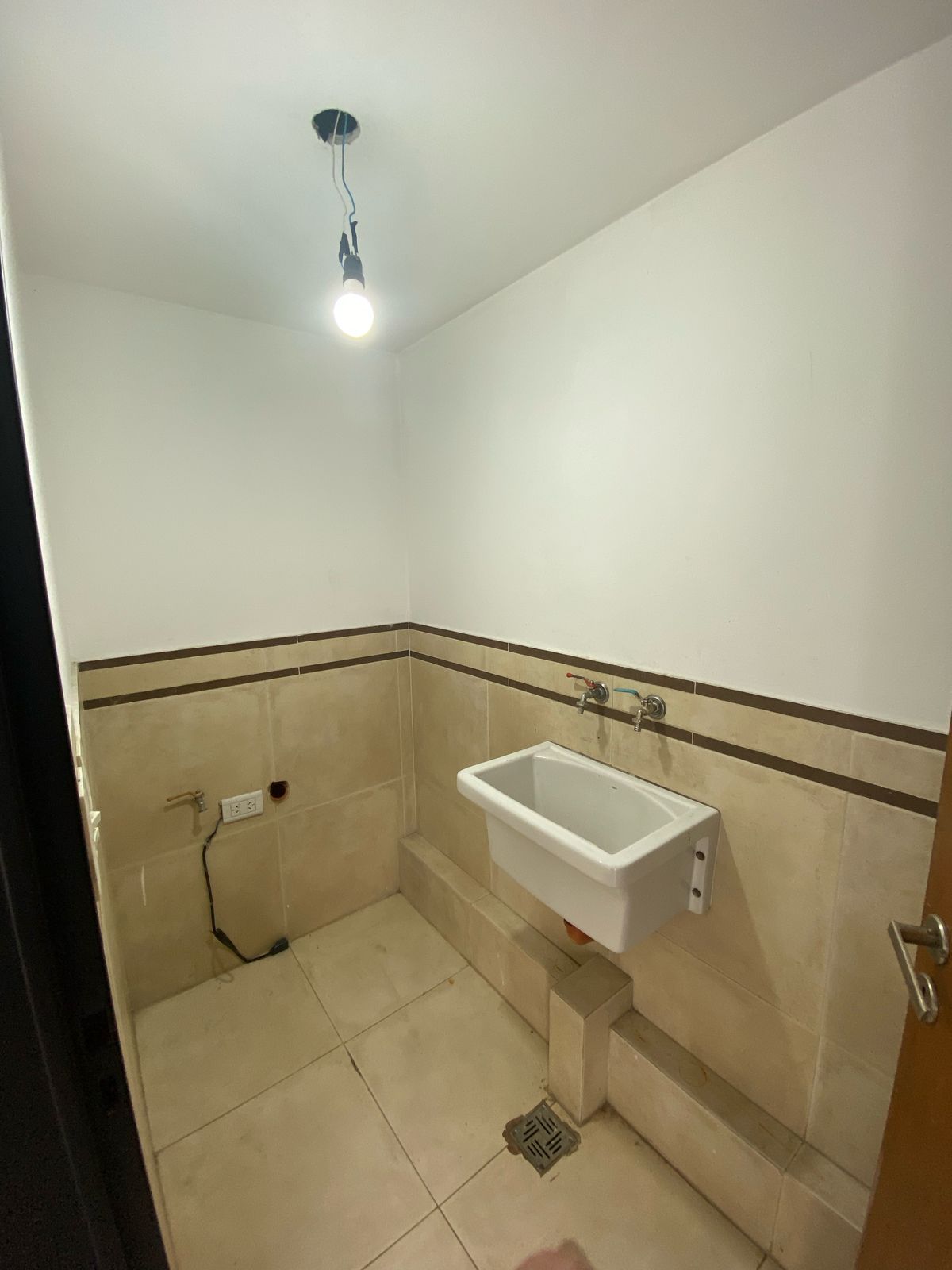 aparopropiedades - Triplex en Ezpeleta