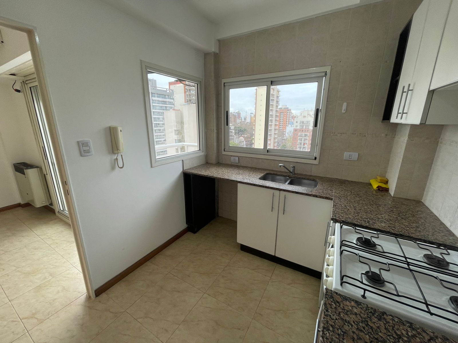 aparopropiedades - Departamento de 2 ambientes con cochera en Quilmes 