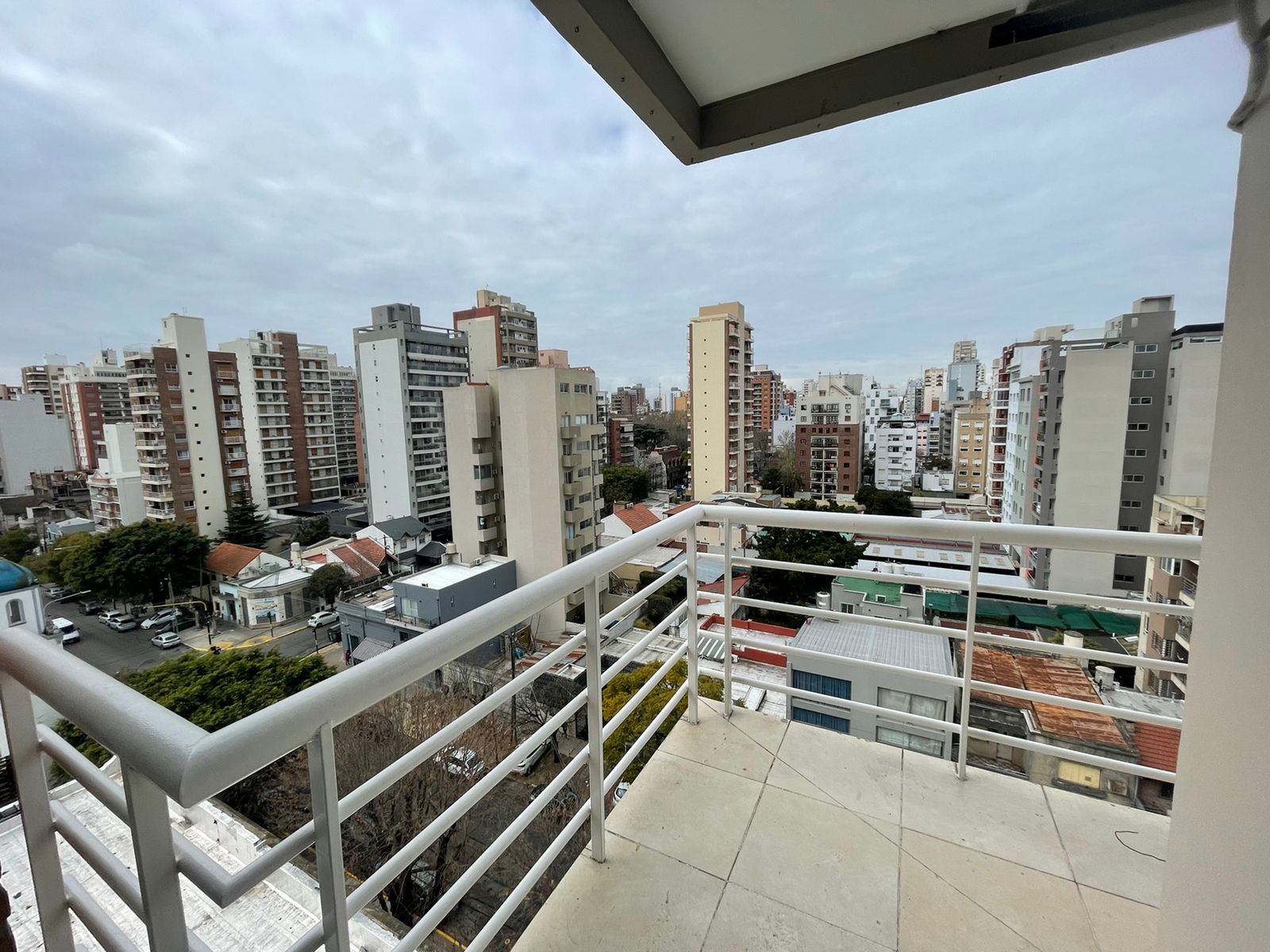 aparopropiedades - Departamento de 2 ambientes con cochera en Quilmes 