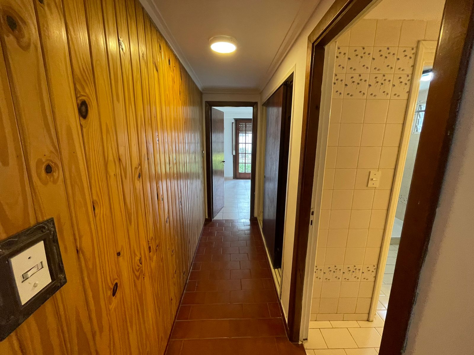 aparopropiedades - Chalet en dos Plantas en Alquiler